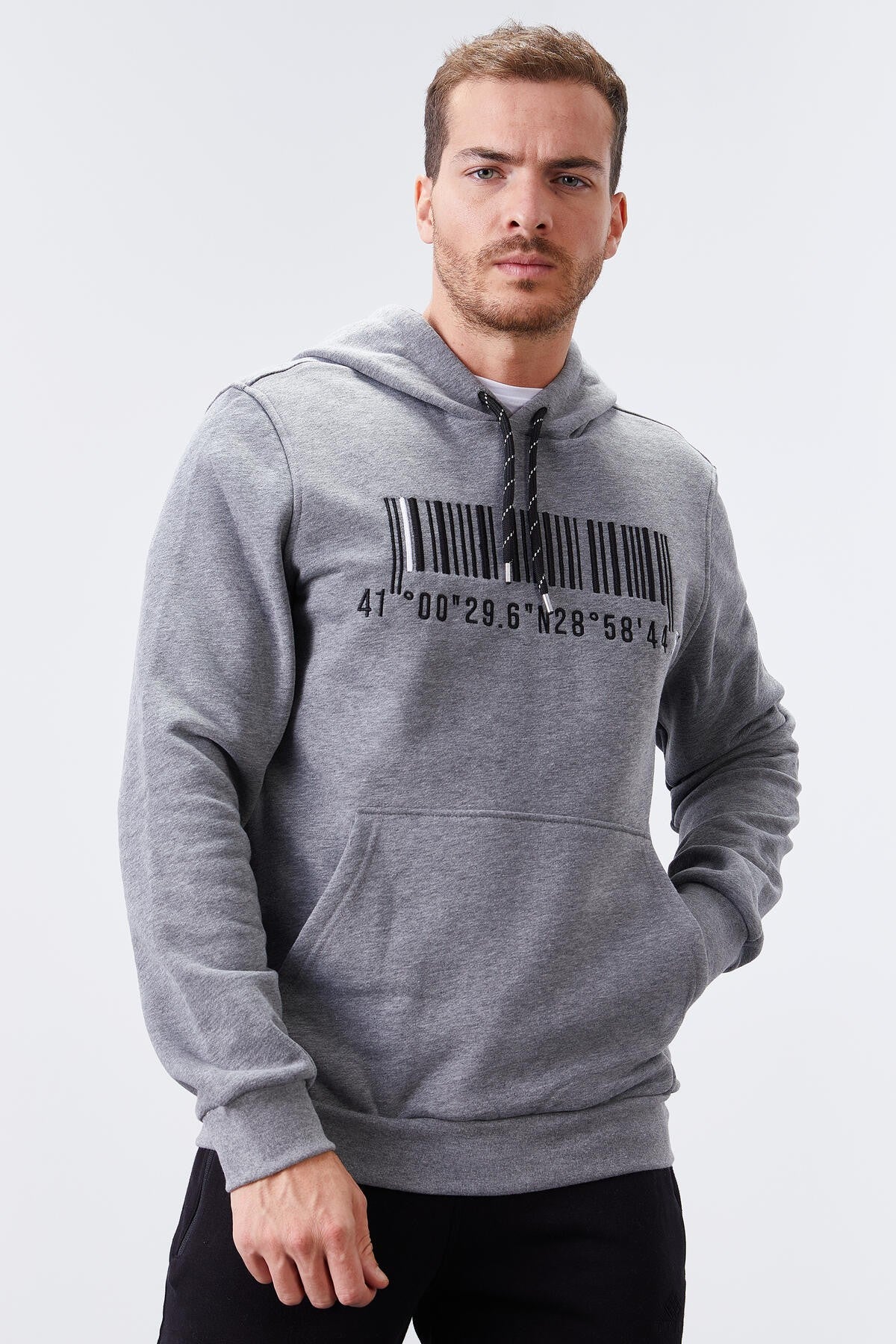 Image of Gri Melanj Nakışlı Kanguru Cep Standart Kalıp Kapüşonlu Erkek Sweatshirt - 87839