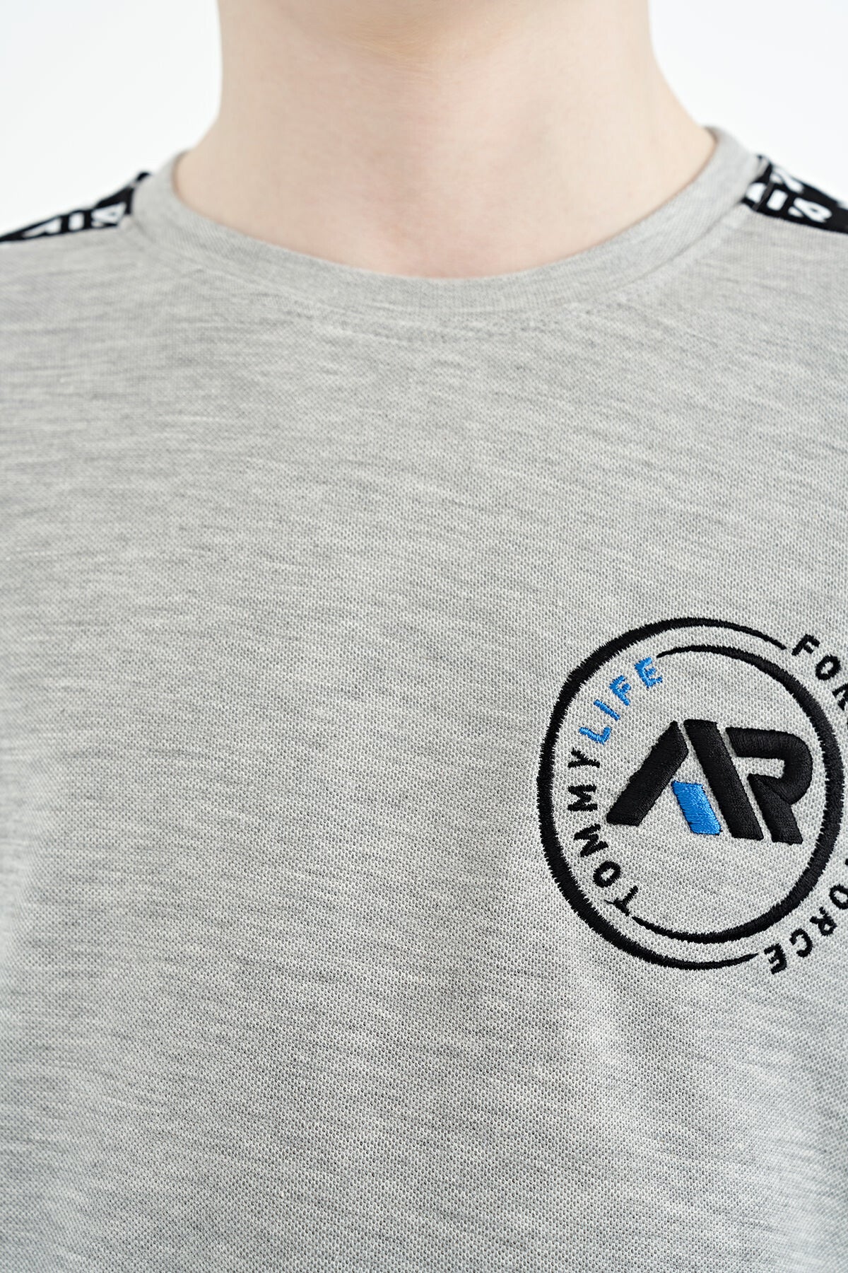 Image of Gri Melanj Omuz Baskı Detaylı Standart Kalıp O Yaka Erkek Çocuk T-Shirt - 11121