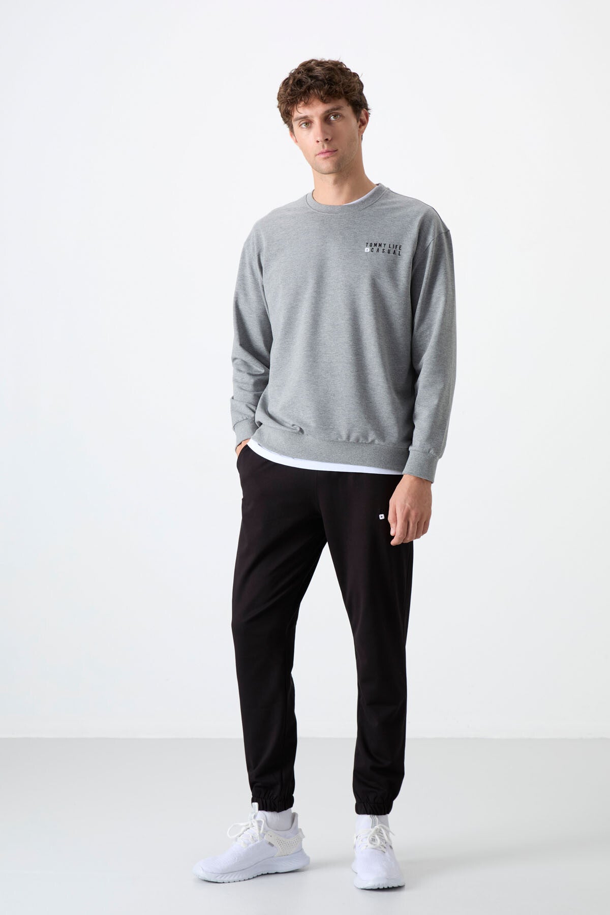 Image of Gri Melanj - Siyah Casual O Yaka Lastik Paça Pamuklu Erkek Oversize Eşofman Takımı - 85120