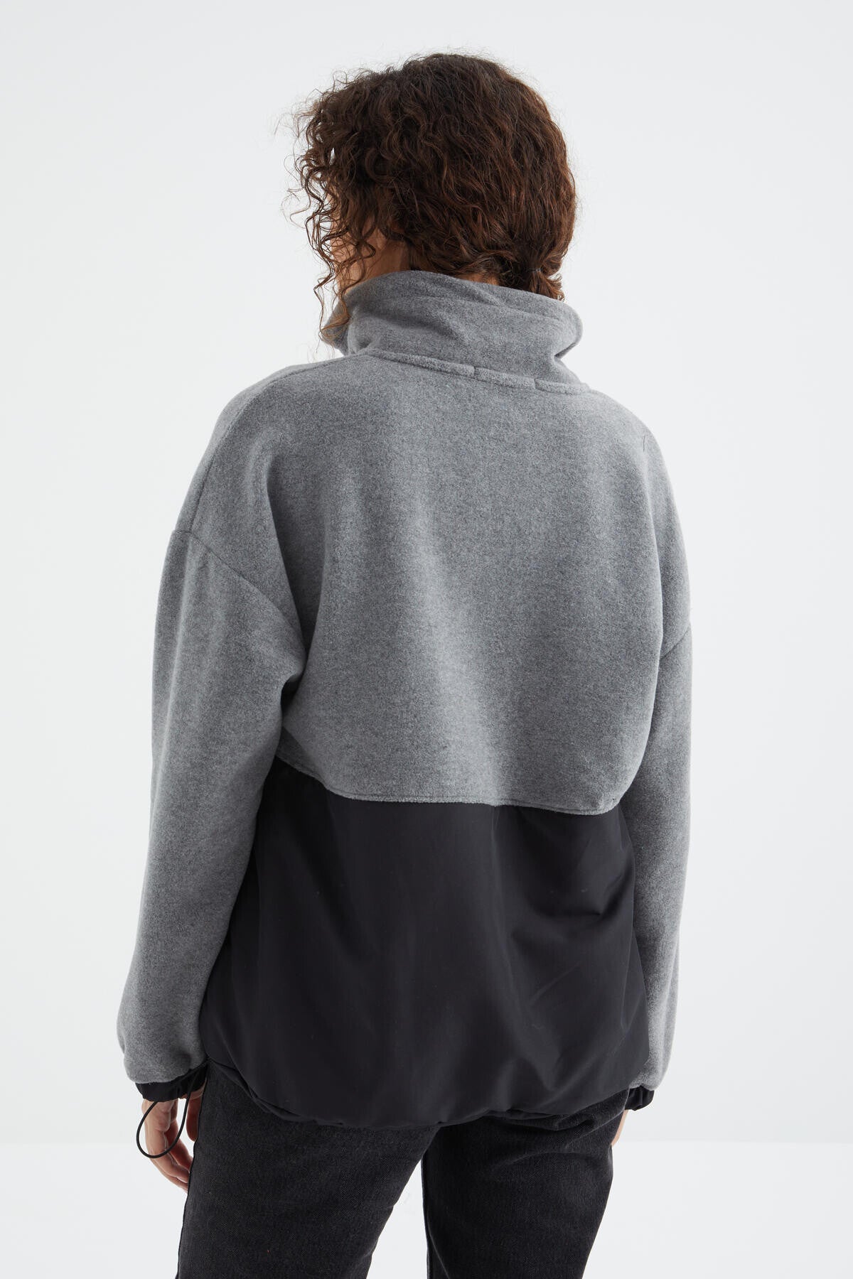 Image of Gri Melanj Yarım Fermuar Etek Ucu Büzgülü Dik Yaka  Oversize Kadın Polar Sweatshirt - 97236