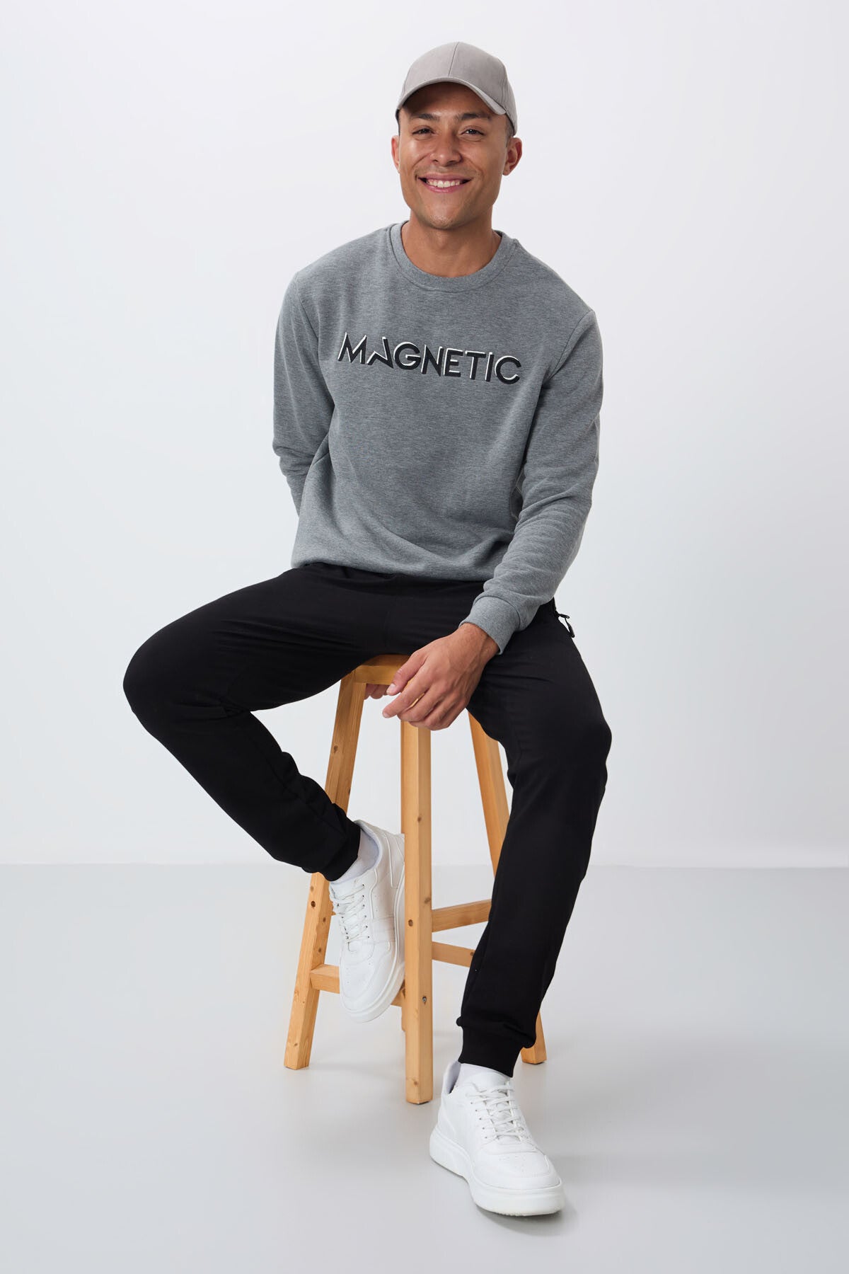 Image of Gri Melanj Yazı Nakışlı O Yaka Rahat Form İçi Polarlı Erkek Sweatshirt - 88020