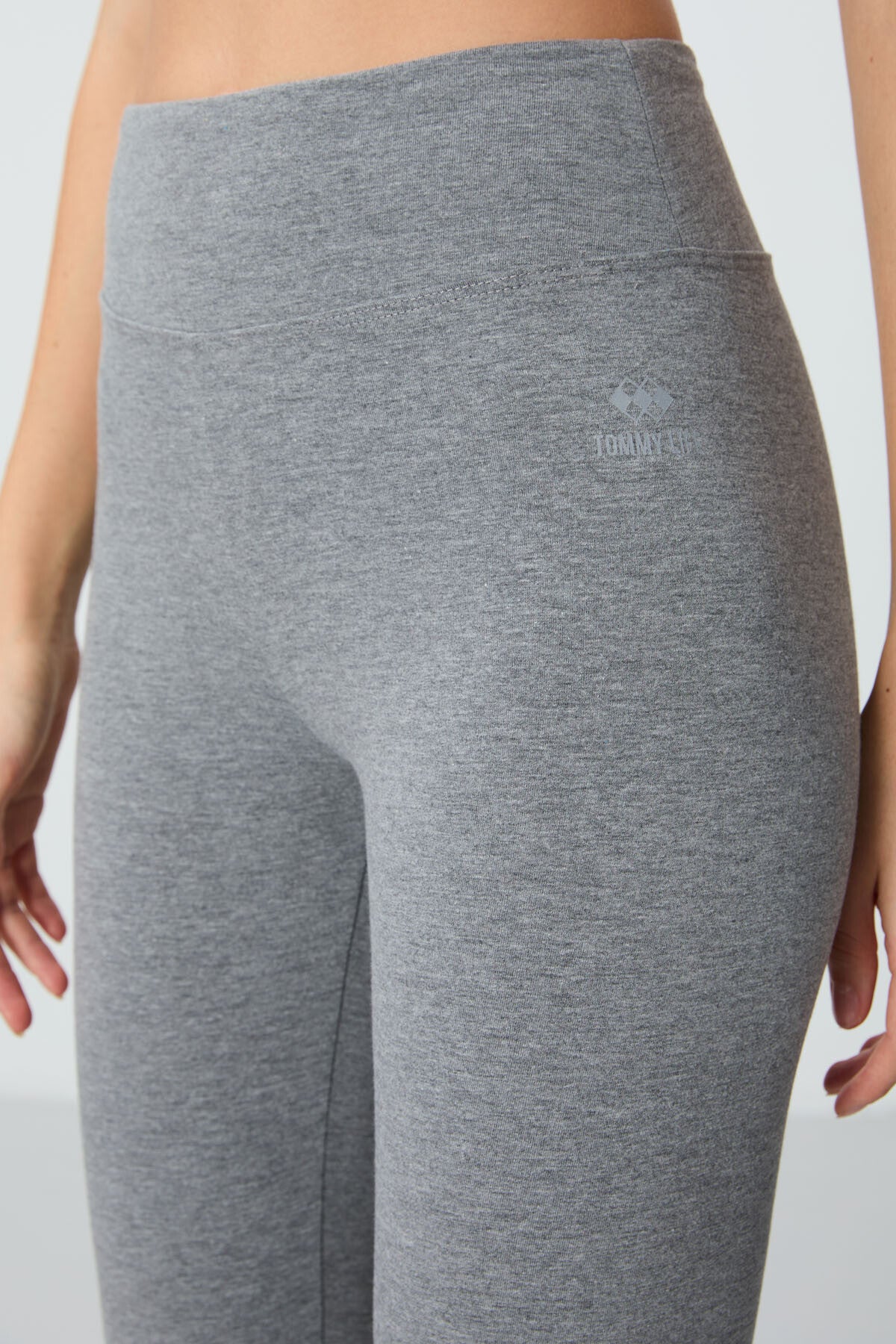 Image of Gri Melanj Yüksek Bel Slim Fit Dar Paça Kadın Kapri Tayt - 93097