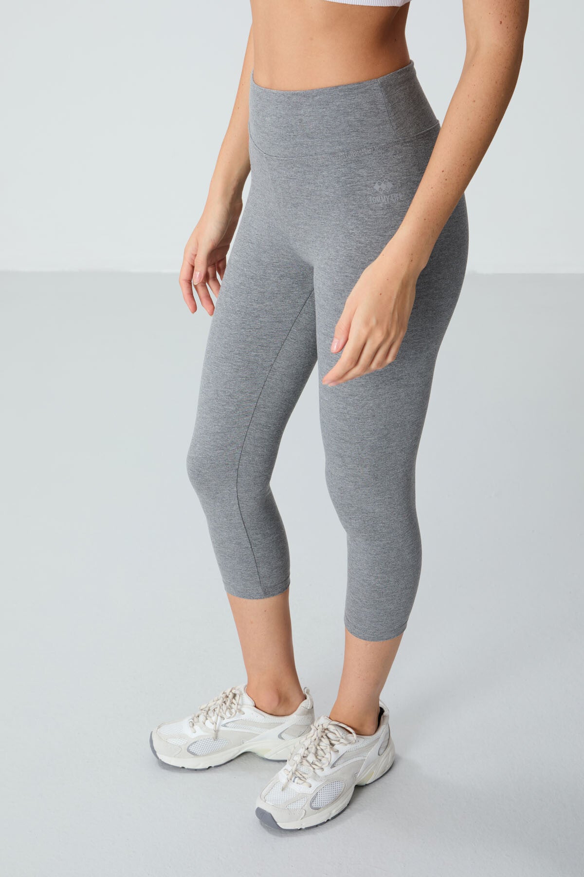 Image of Gri Melanj Yüksek Bel Slim Fit Dar Paça Kadın Kapri Tayt - 93097