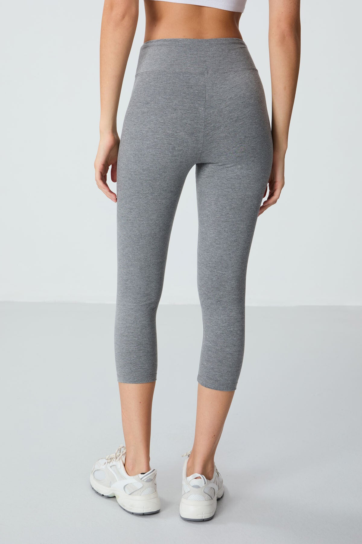 Image of Gri Melanj Yüksek Bel Slim Fit Dar Paça Kadın Kapri Tayt - 93097