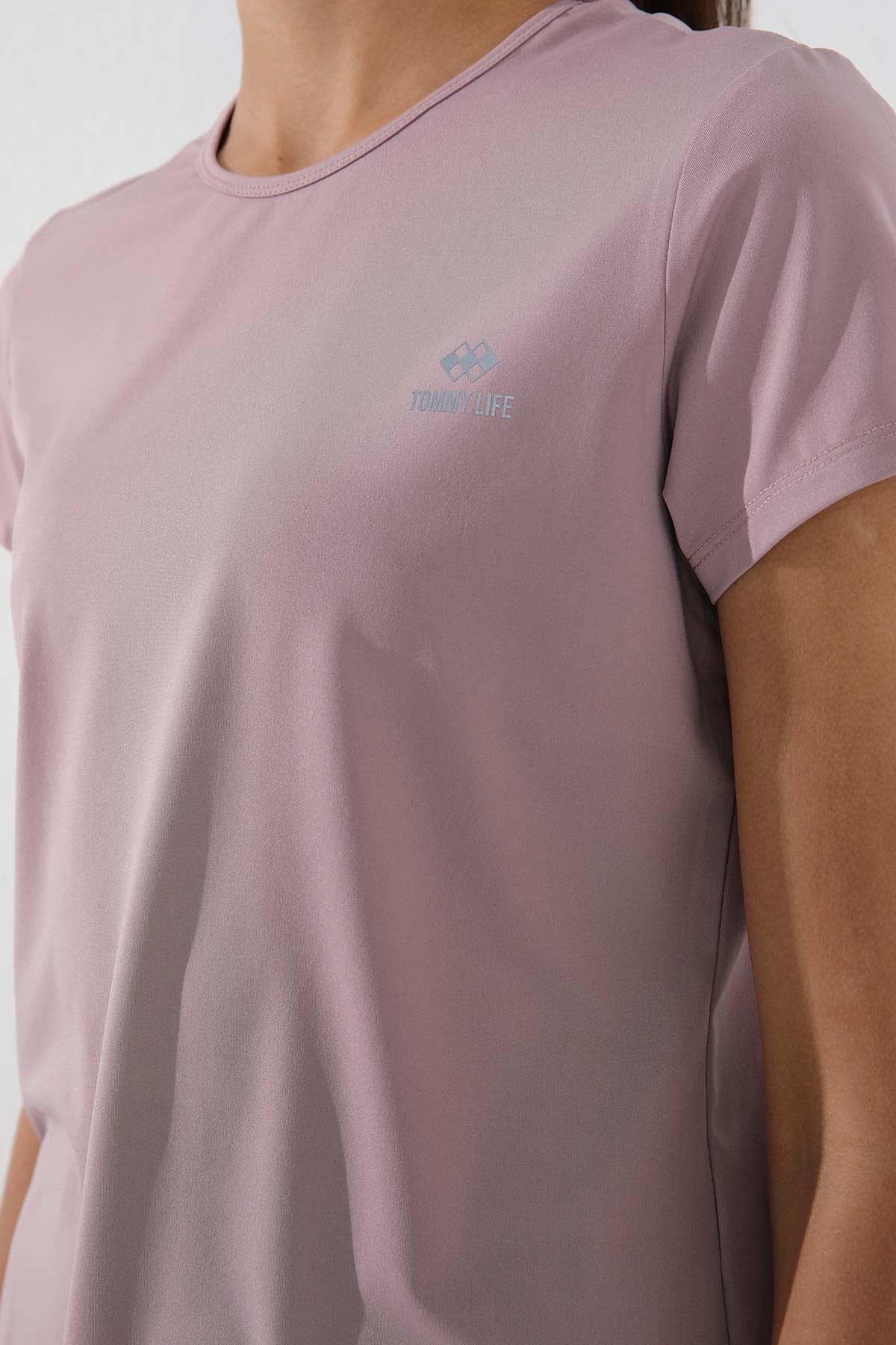 Image of Gül Kurusu Basic Kısa Kol Standart Kalıp O Yaka Kadın T-Shirt - 97144
