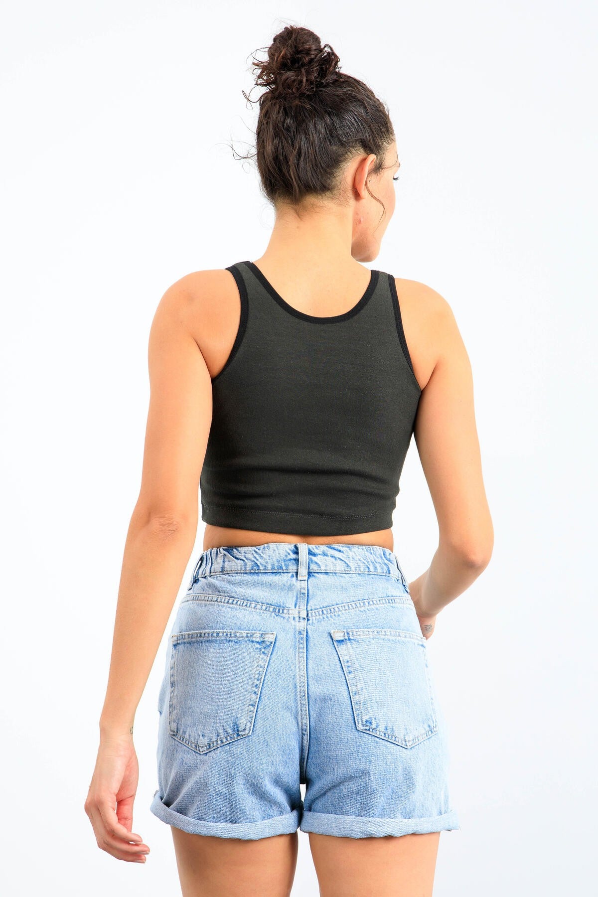 Image of Haki Basic Sıfır Kol Dar Kalıp U Yaka Kadın Crop Top Atlet - 97162