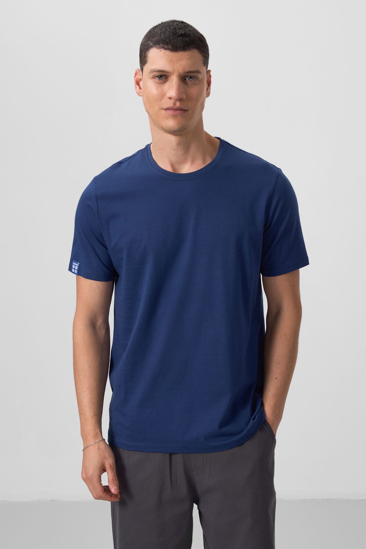 Image of İndigo Erkek Basic Kısa Kol Standart Kalıp O Yaka T-shirt - 87911