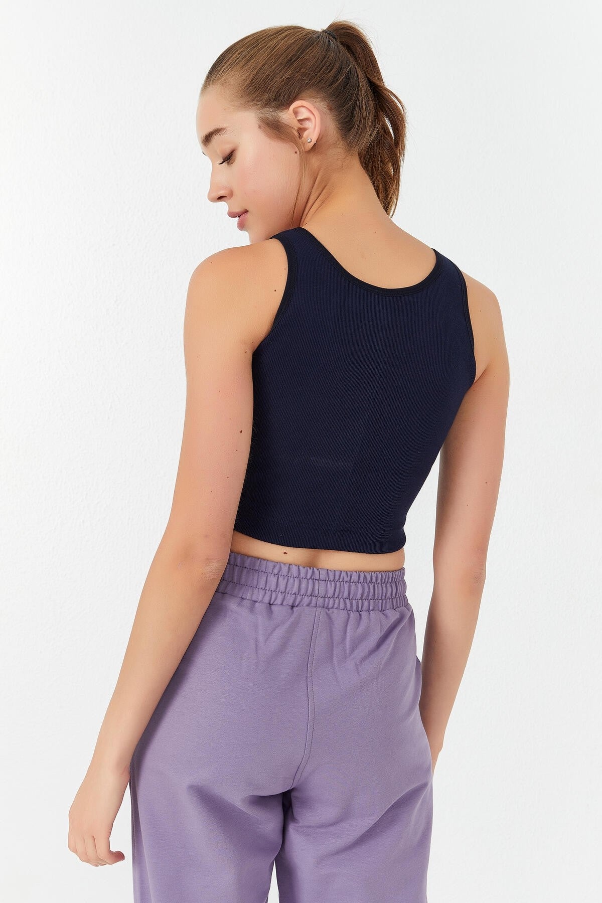 Image of İndigo Basic Sıfır Kol Dar Kalıp U Yaka Kadın Crop Top Atlet - 97160