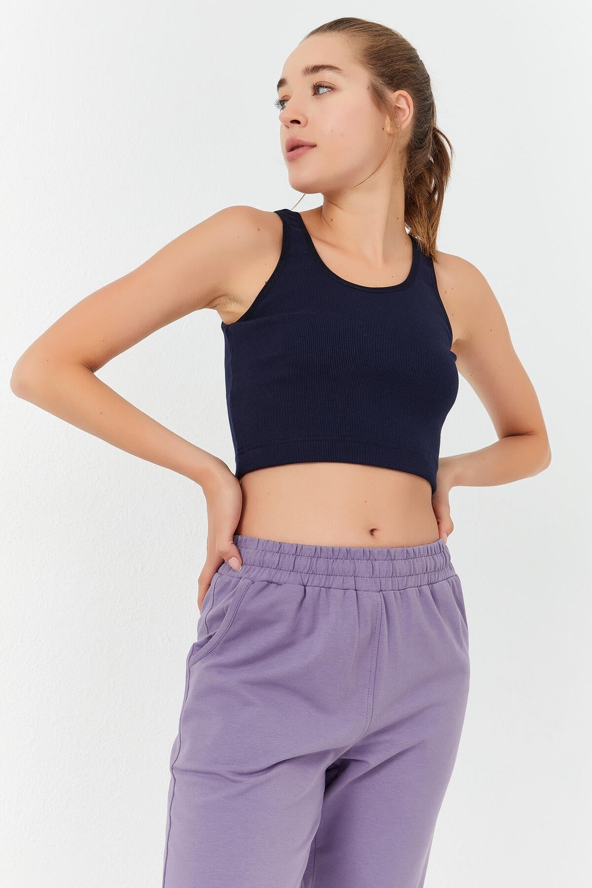 Image of İndigo Basic Sıfır Kol Dar Kalıp U Yaka Kadın Crop Top Atlet - 97160