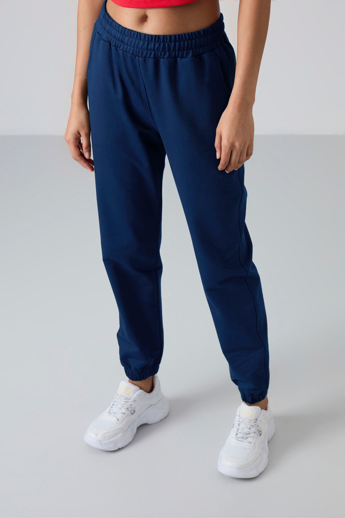 Image of Pantaloni de trening Indigo pentru femei, cu talie înaltă, croială lejeră, cu buzunare și tiv elastic - 94583