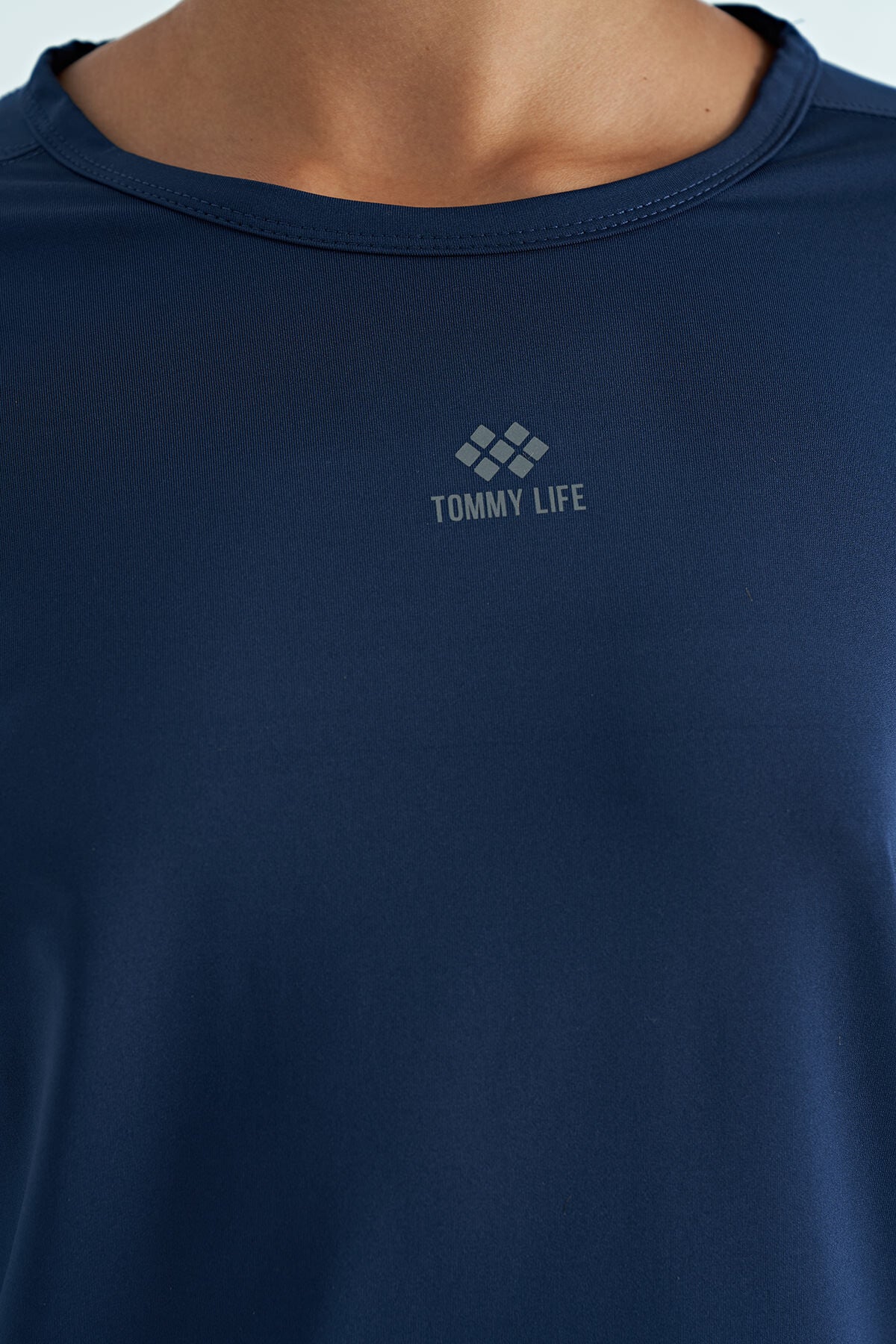 Image of İndigo O Yaka Baskı Detaylı Oversize Kısa Kol Kadın T-Shirt - 97263