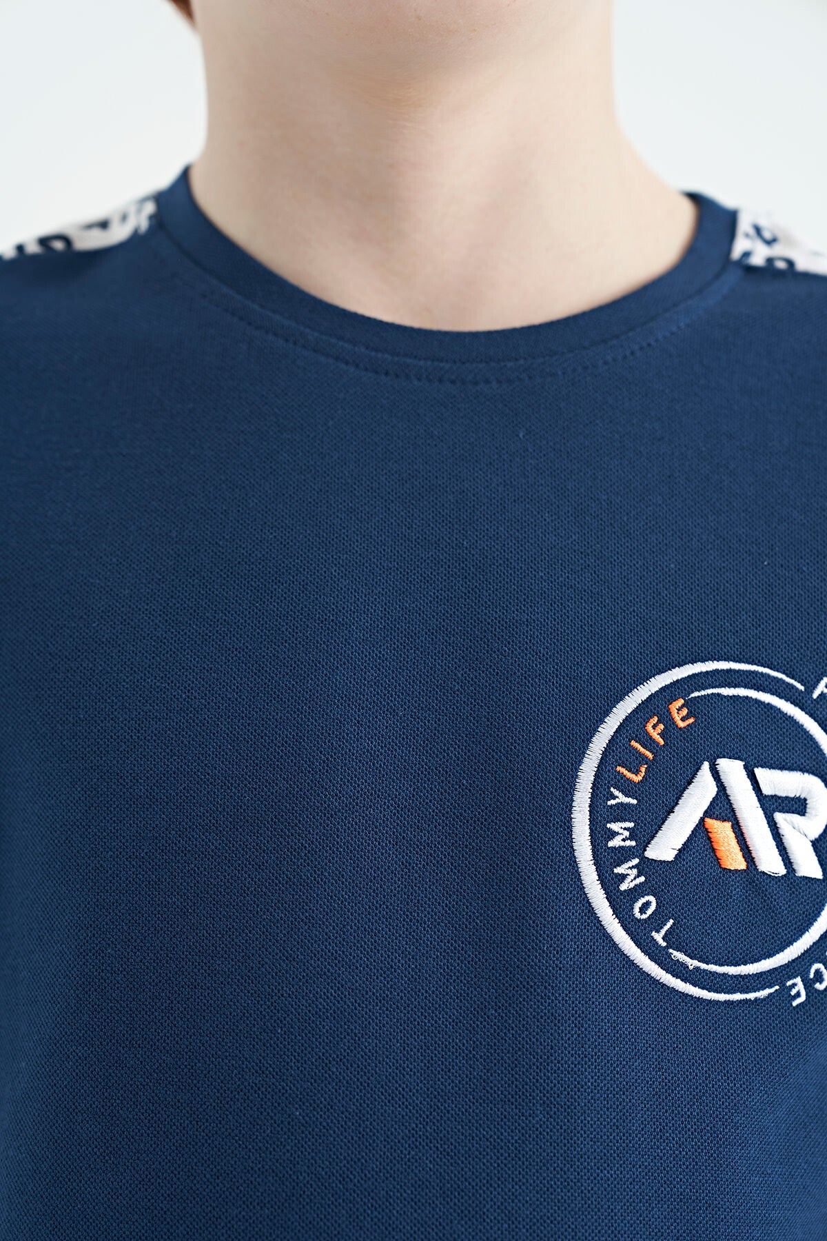 Image of İndigo Omuz Baskı Detaylı Standart Kalıp O Yaka Erkek Çocuk T-Shirt - 11121