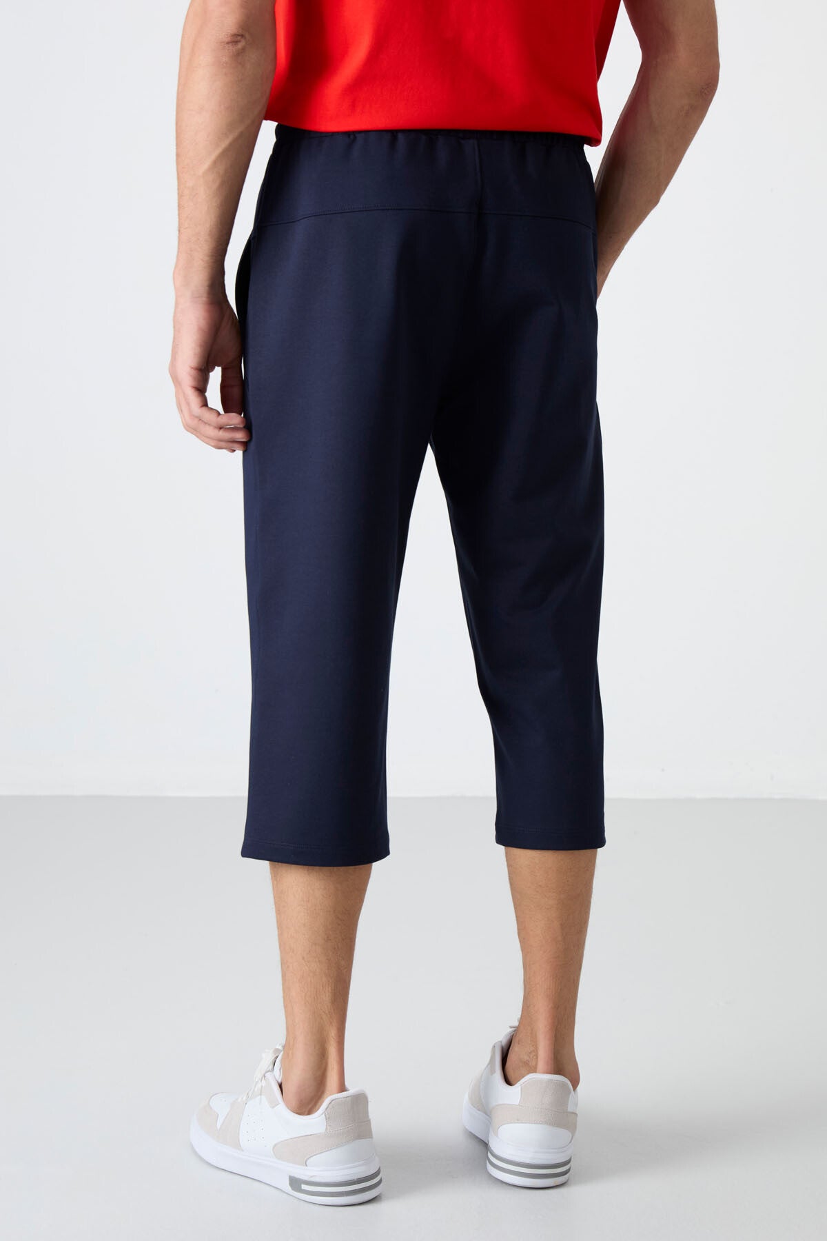 Image of Pantaloni Capri Indigo pentru bărbați cu buzunar frontal, croială standard, model clasic - 83092