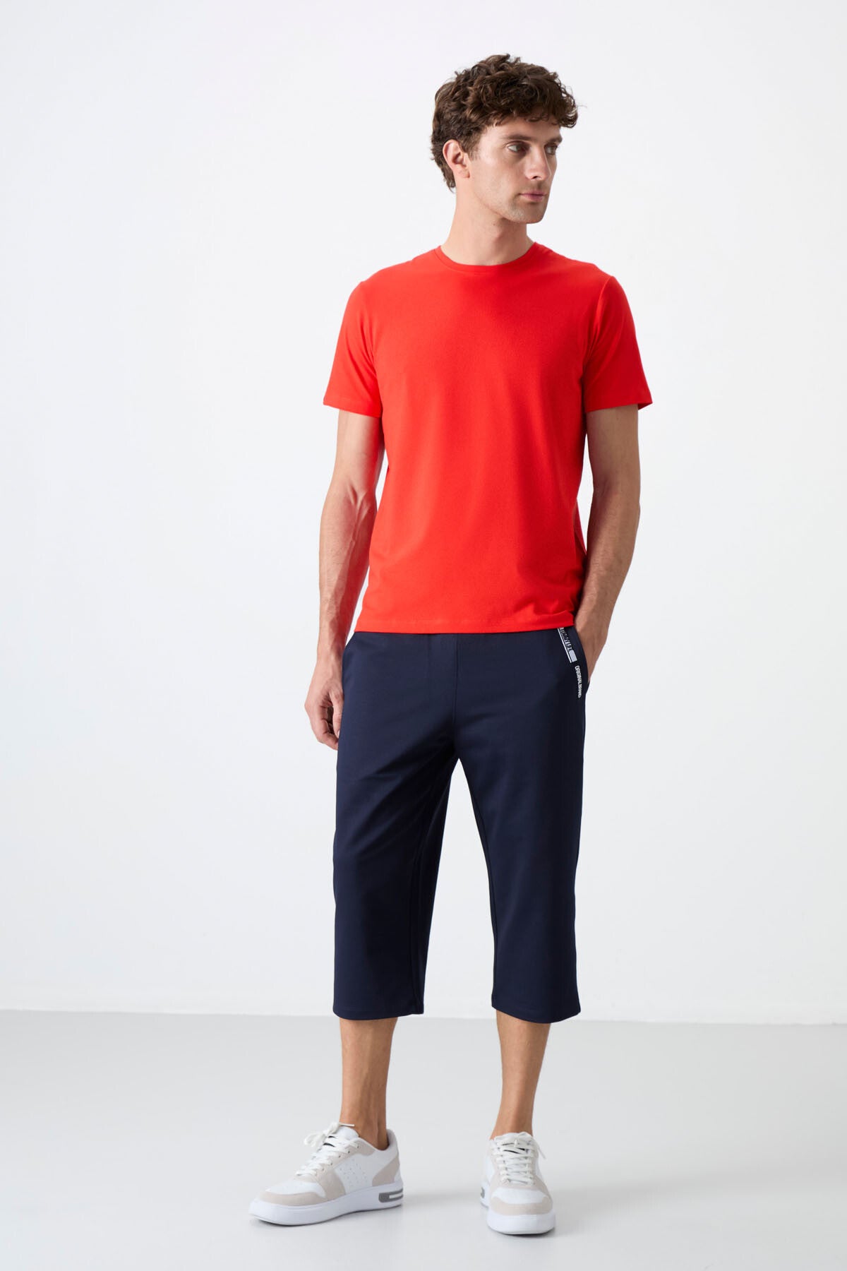 Image of Pantaloni Capri Indigo pentru bărbați cu buzunar frontal, croială standard, model clasic - 83092