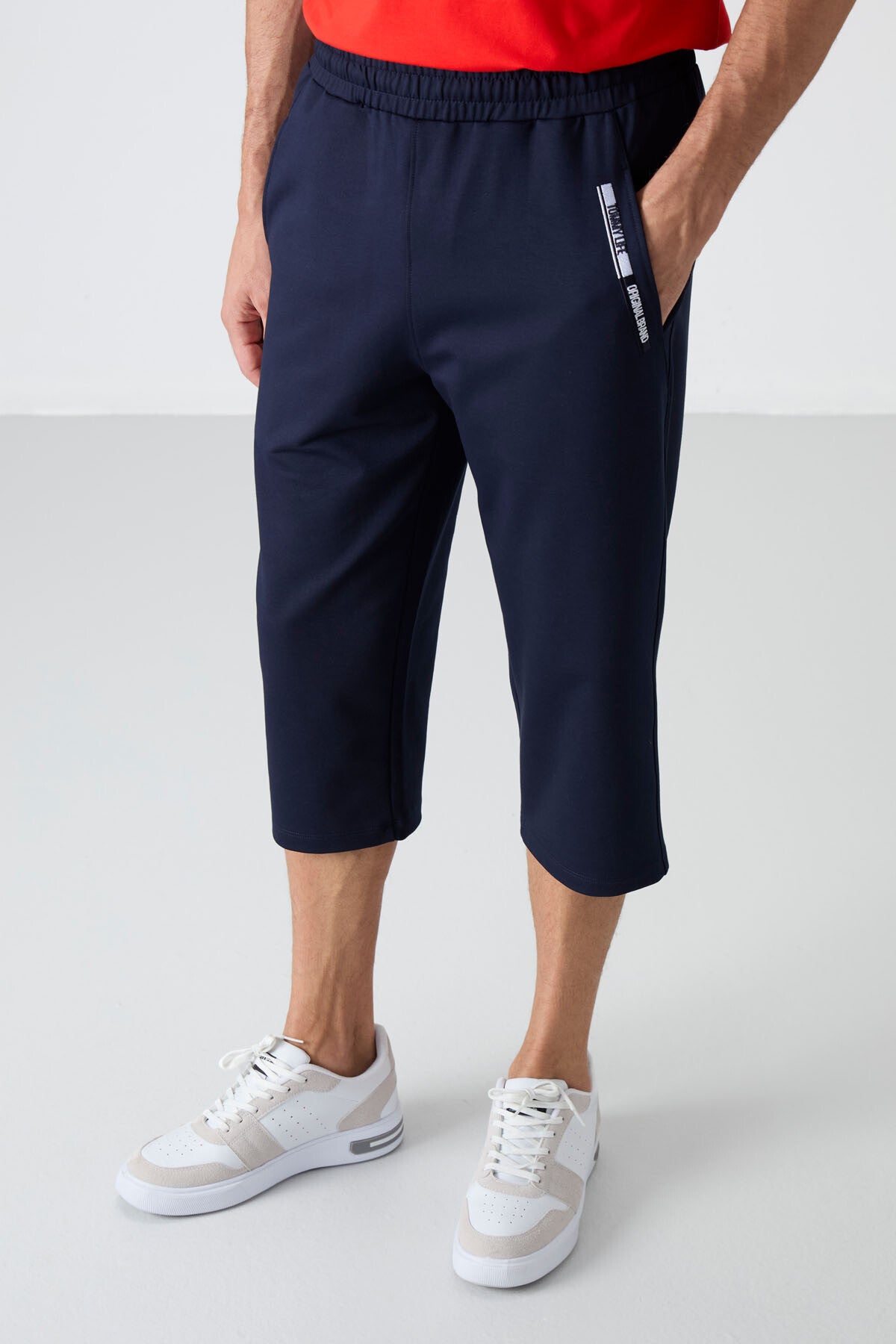 Image of Pantaloni Capri Indigo pentru bărbați cu buzunar frontal, croială standard, model clasic - 83092