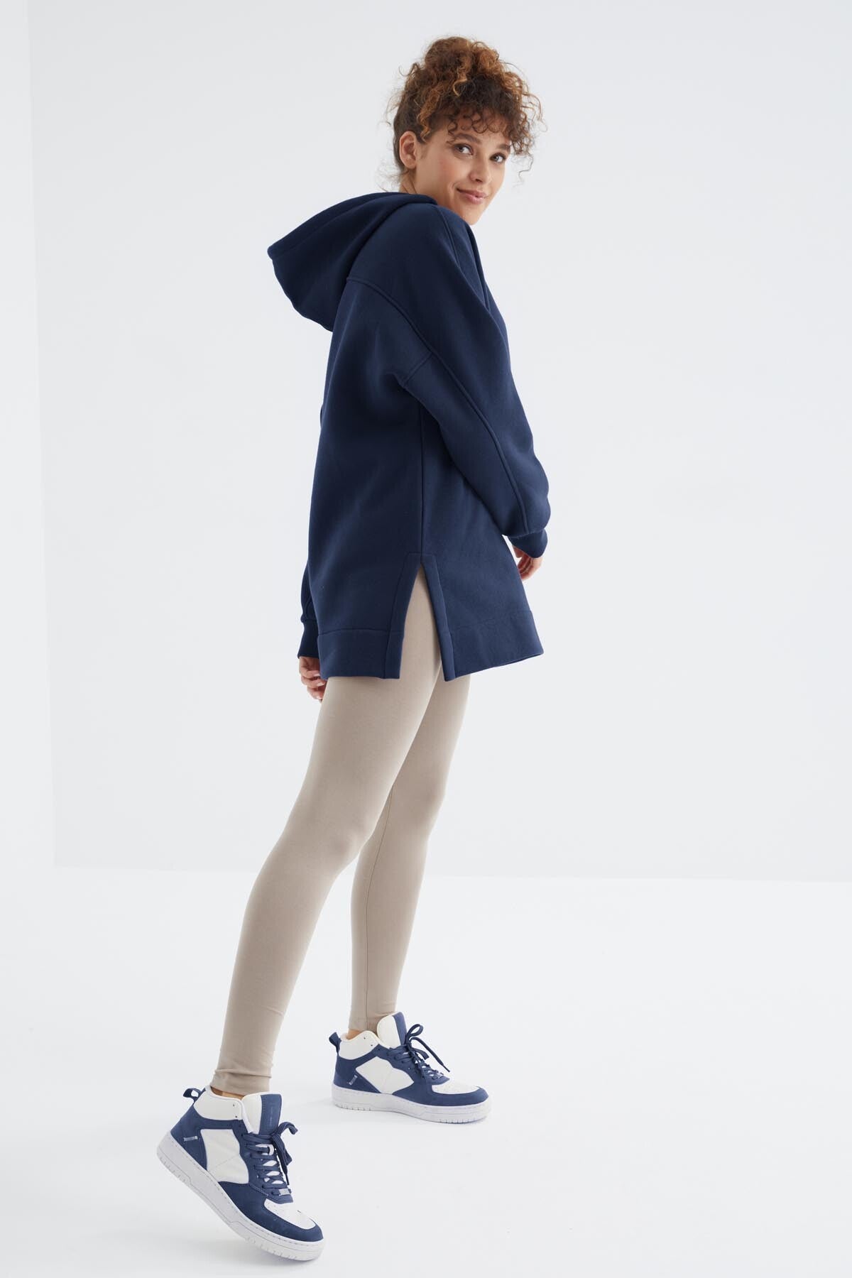 Image of İndigo Reglan Kol Basic Kapüşonlu Oversize Sweatshirt Tunik - 97242