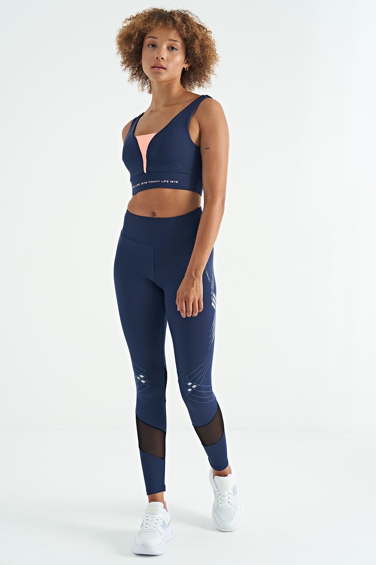Image of Bustieră de damă din material Scuba, cu imprimeu indigo și blocuri de culoare, croială slim fit - 97271