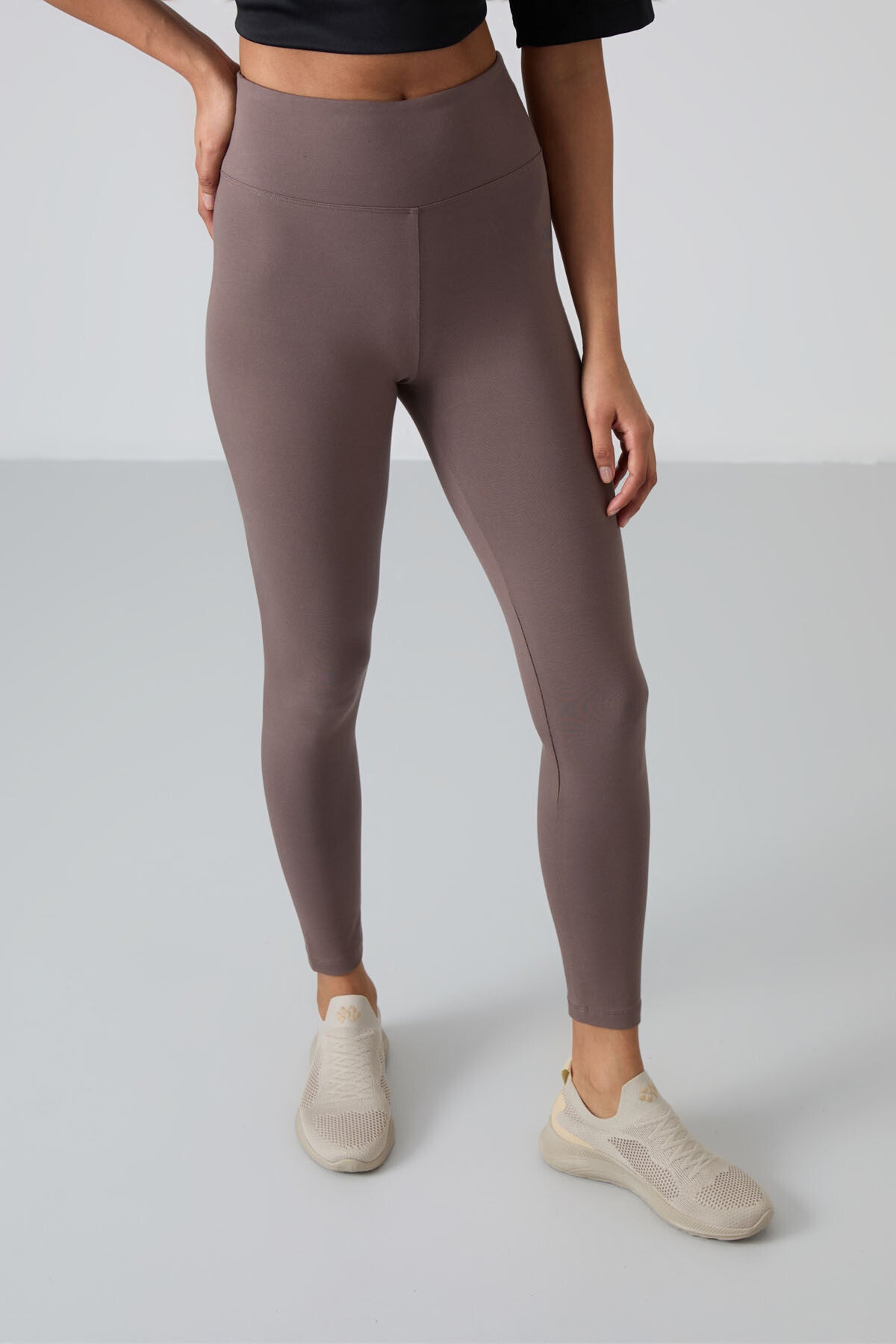 Image of Kahverengi Yüksek Bel Toparlayıcı Slim Fit Dar Paça Kadın Tayt - 94011