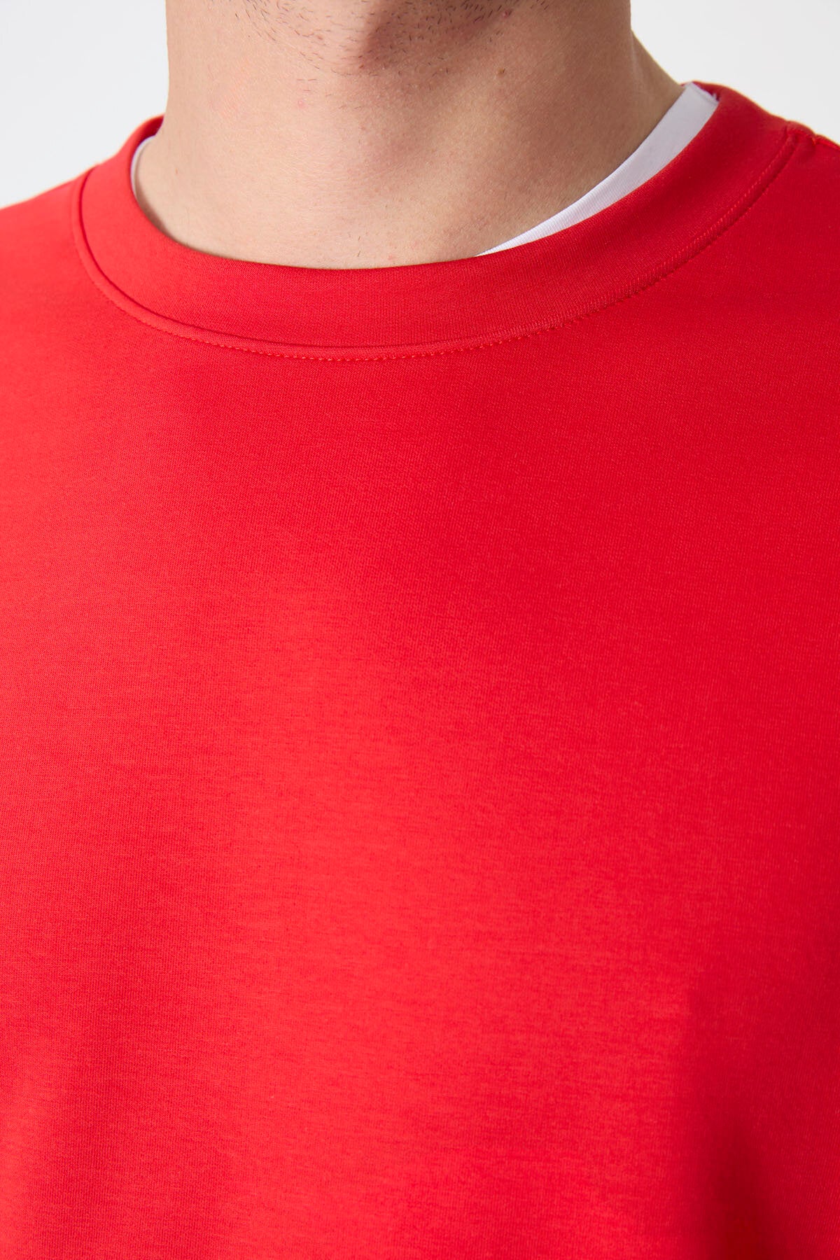 Image of Kırmızı Basic O Yaka Rahat Form Erkek Sweatshirt - 88053