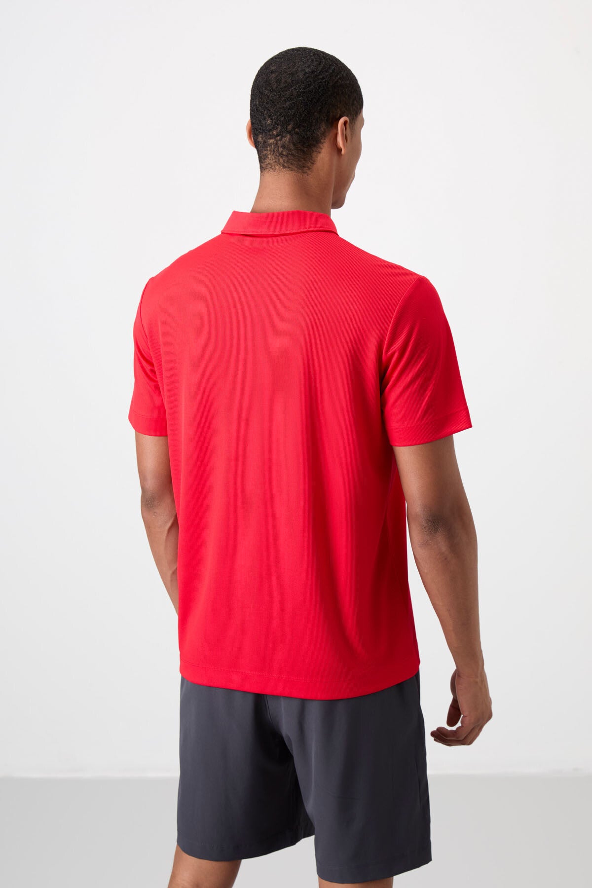 Image of Kırmızı Logo Baskılı Standart Kalıp Polo Yaka Aktif Spor Erkek T-Shirt - 88252