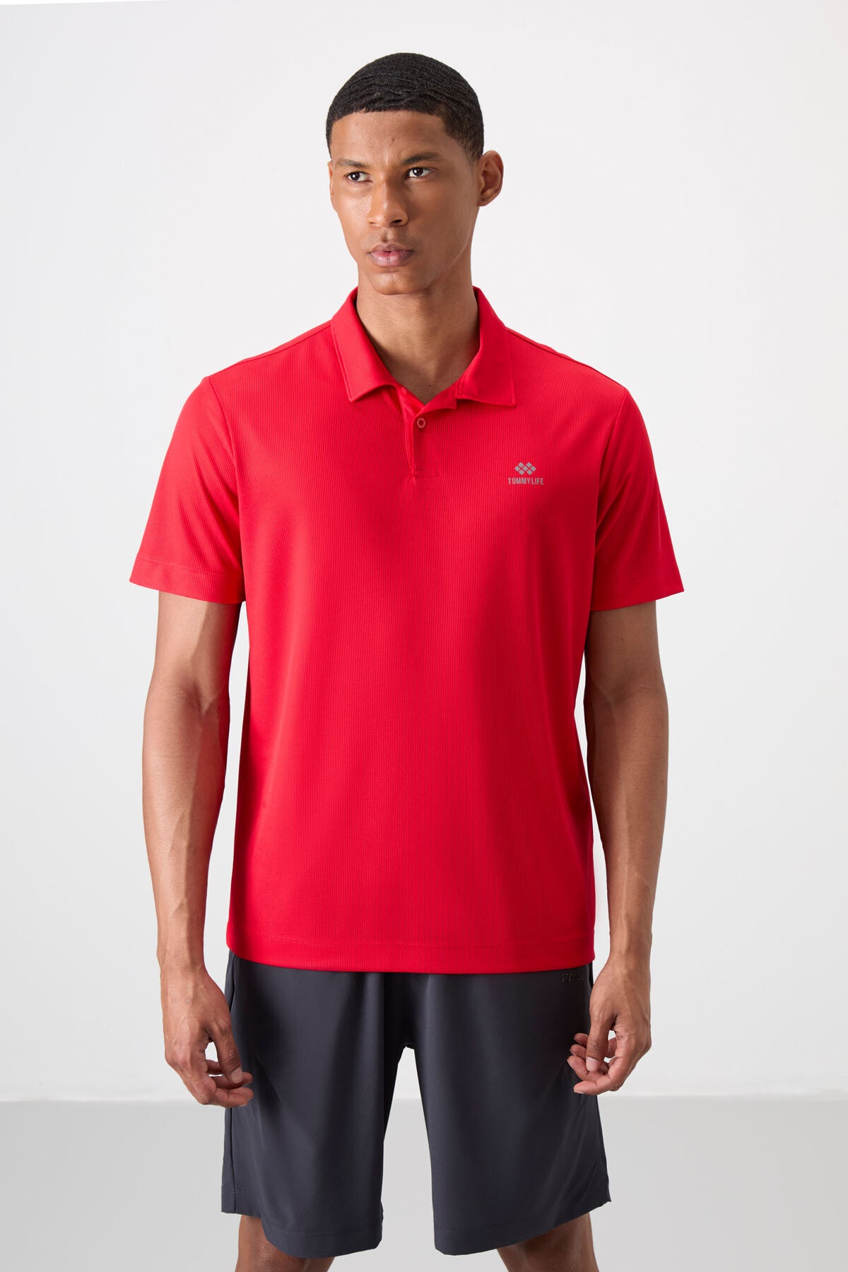 Image of Kırmızı Logo Baskılı Standart Kalıp Polo Yaka Aktif Spor Erkek T-Shirt - 88252