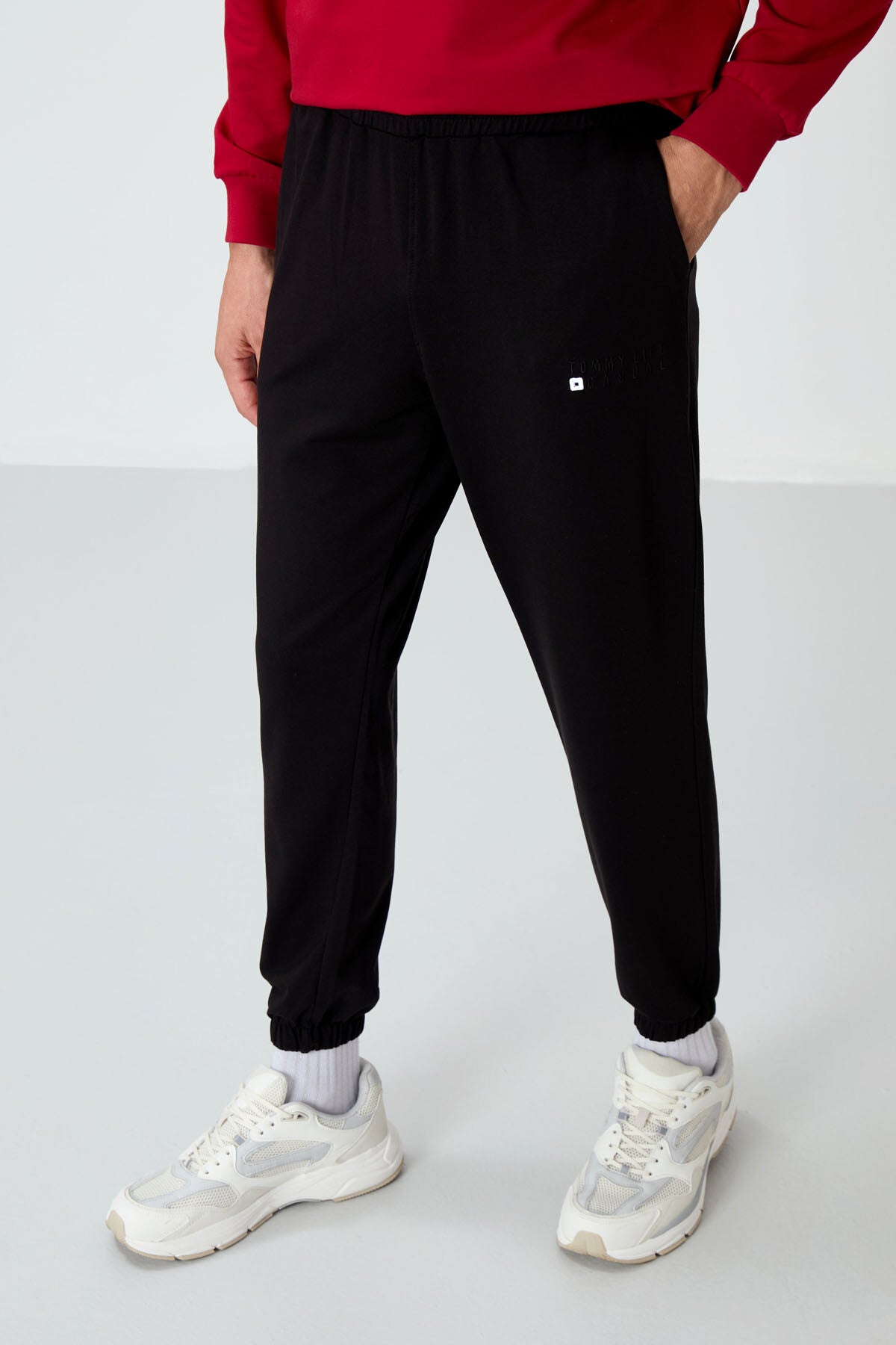 Image of Kırmızı - Siyah Casual O Yaka Lastik Paça Pamuklu Erkek Oversize Eşofman Takımı - 85120