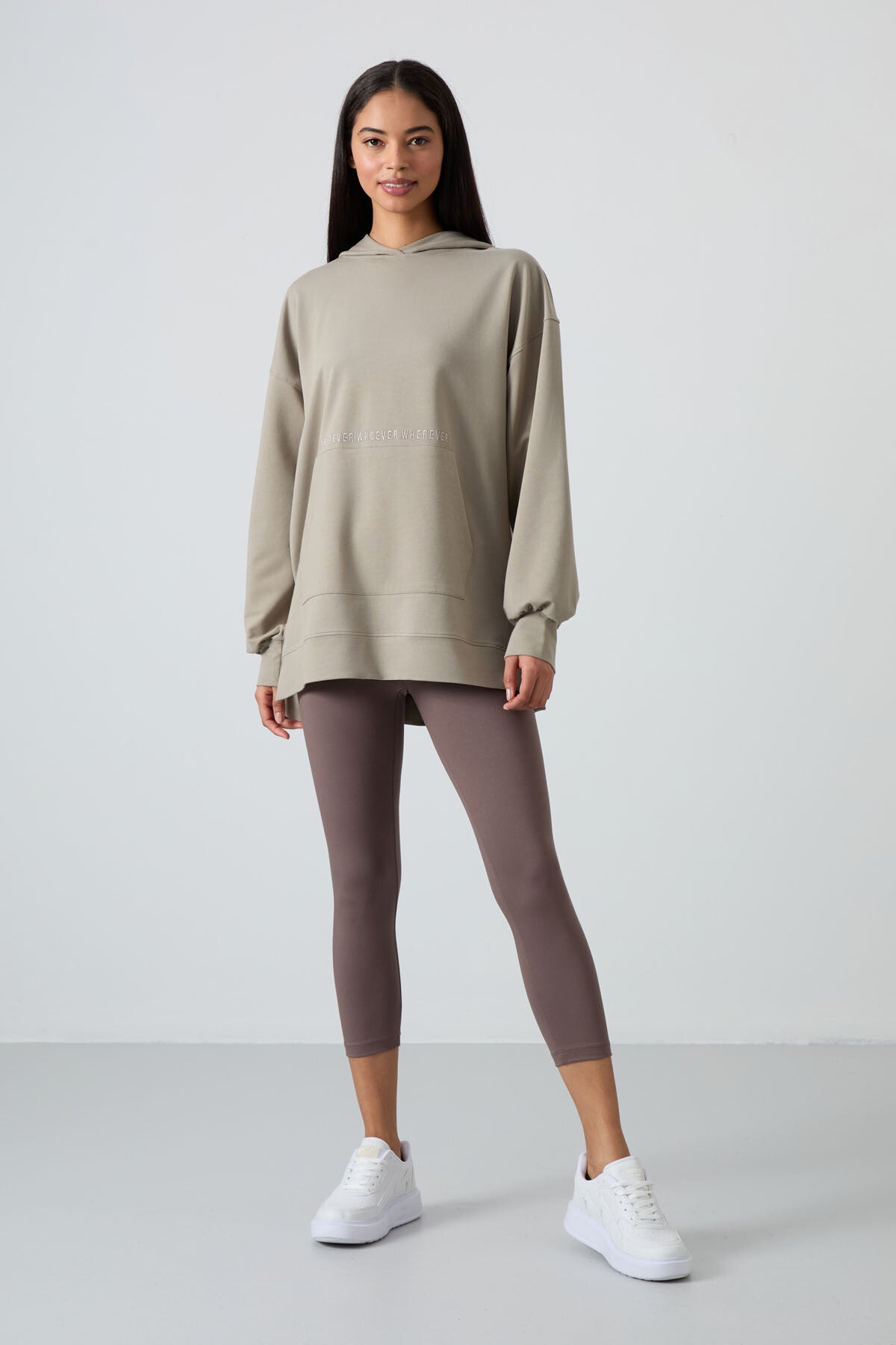 Image of Koyu Bej Balon Kol Yazı Nakışlı Kadın Oversize Tunik Sweatshirt - 97163