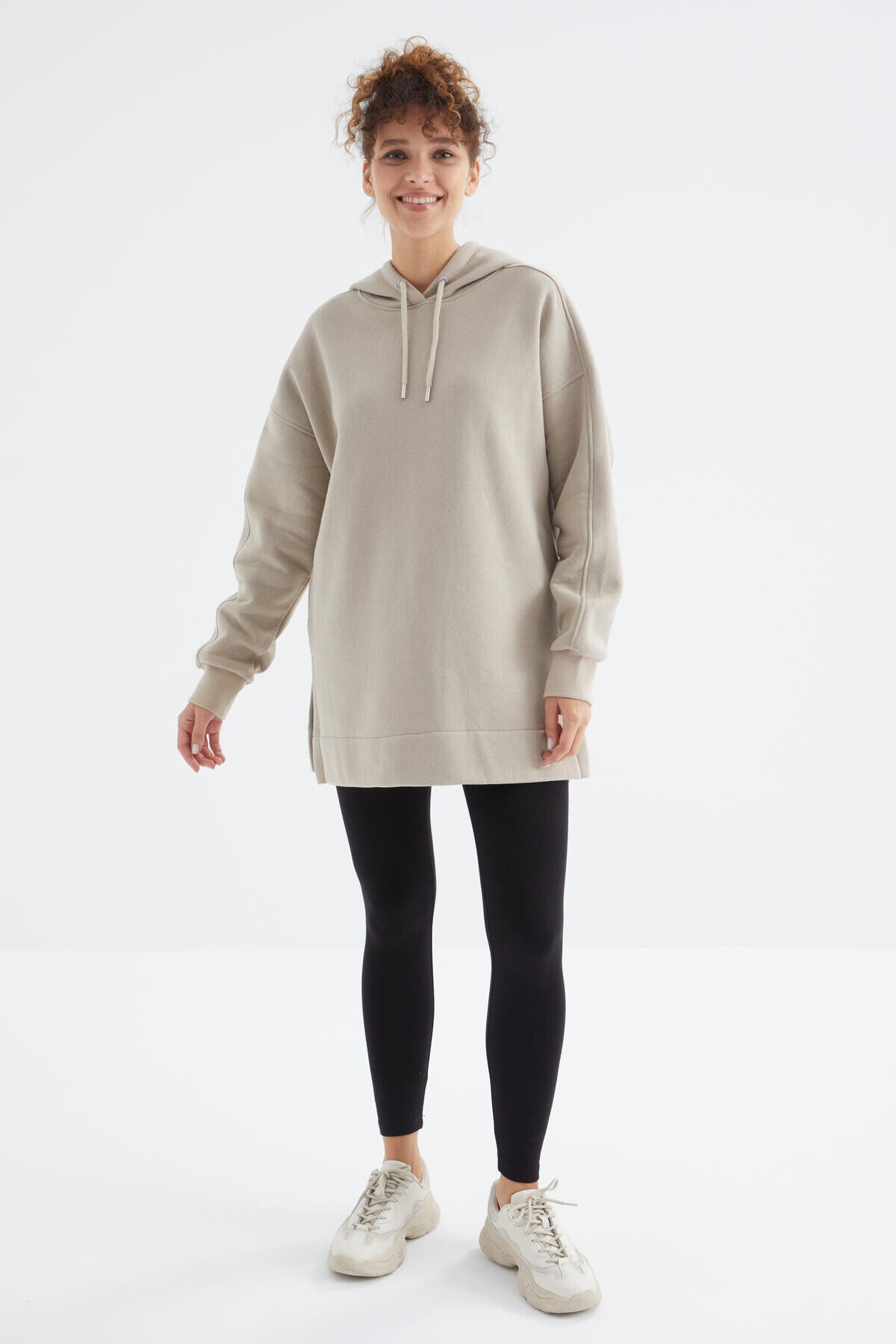 Image of Koyu Bej Reglan Kol Basic Kapüşonlu Oversize Sweatshirt Tunik - 97242