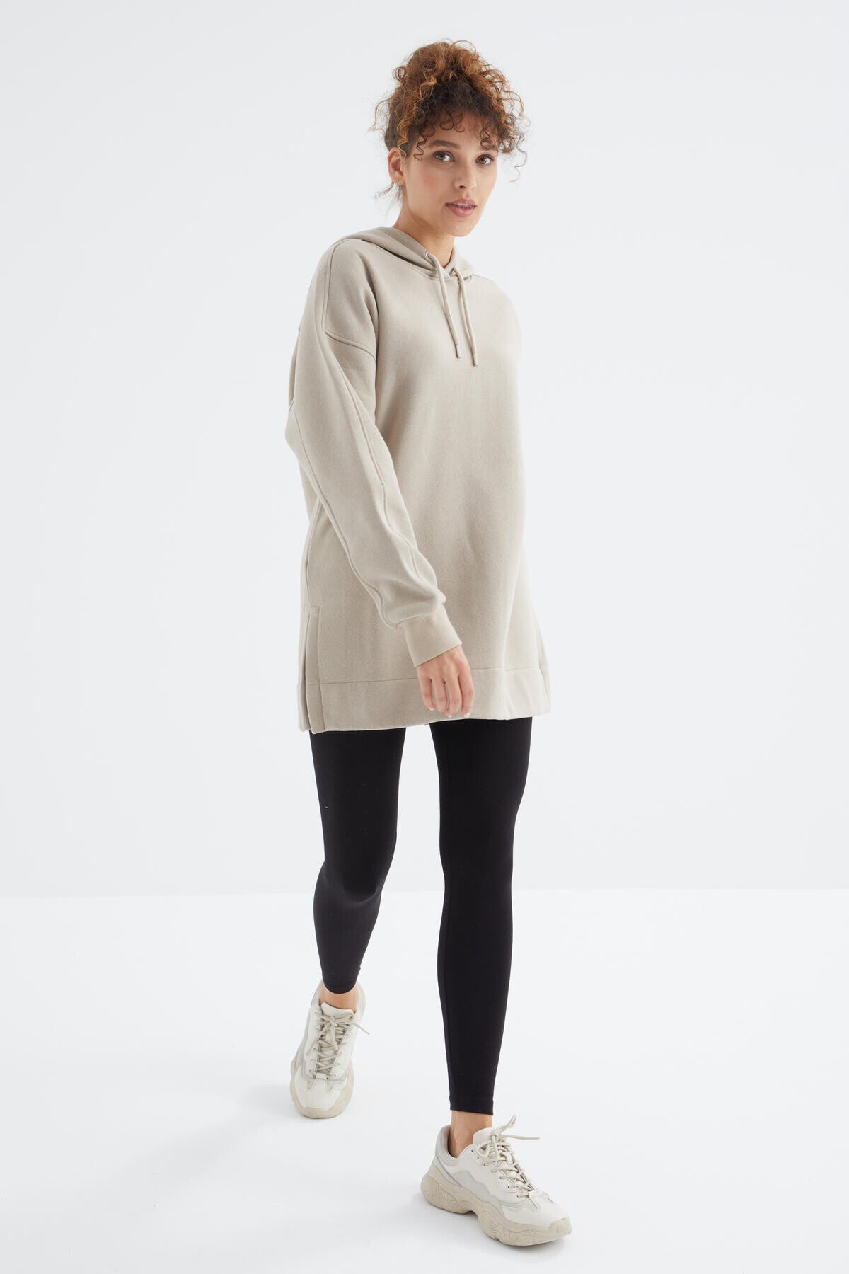 Image of Koyu Bej Reglan Kol Basic Kapüşonlu Oversize Sweatshirt Tunik - 97242