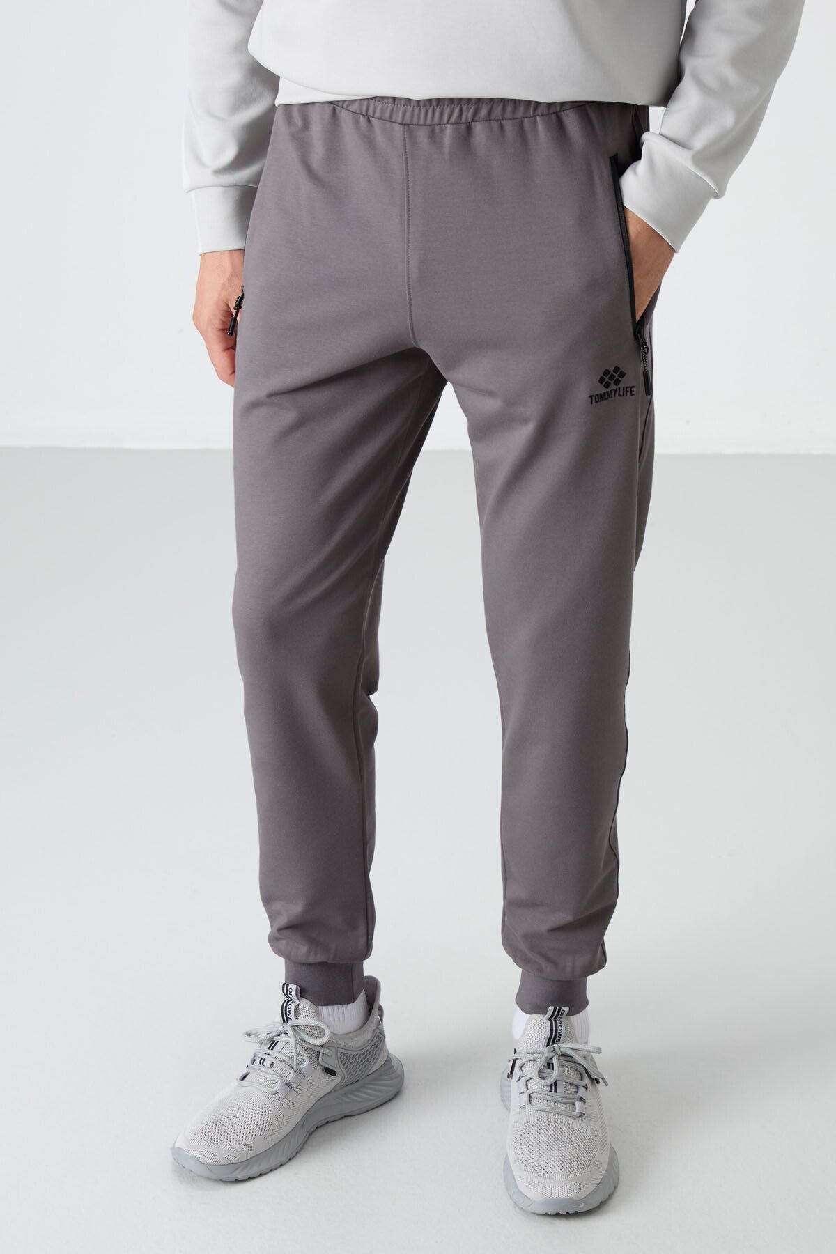 Image of Koyu Gri Fermuar Cepli Standart Kalıp Jogger Erkek Eşofman Alt - 84587