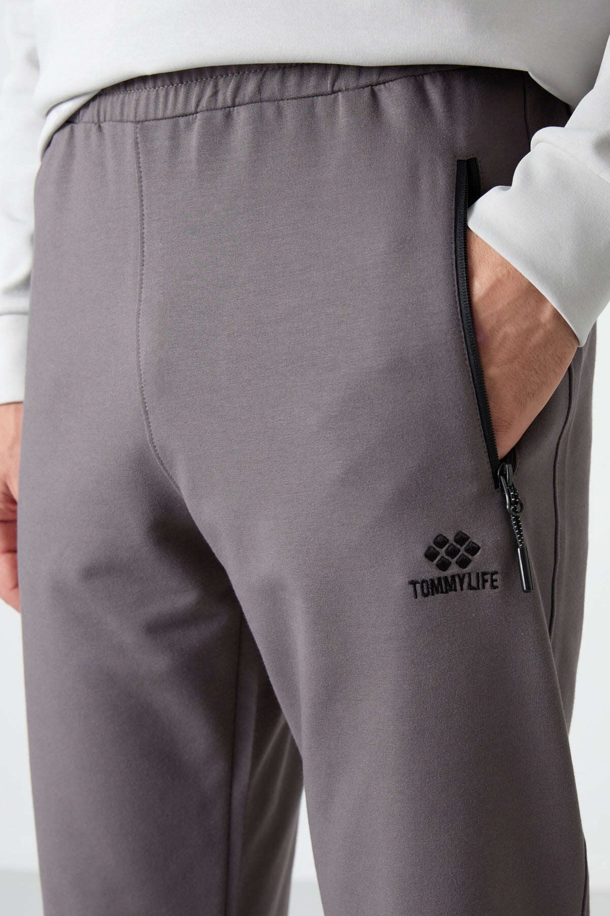 Image of Koyu Gri Fermuar Cepli Standart Kalıp Jogger Erkek Eşofman Alt - 84587