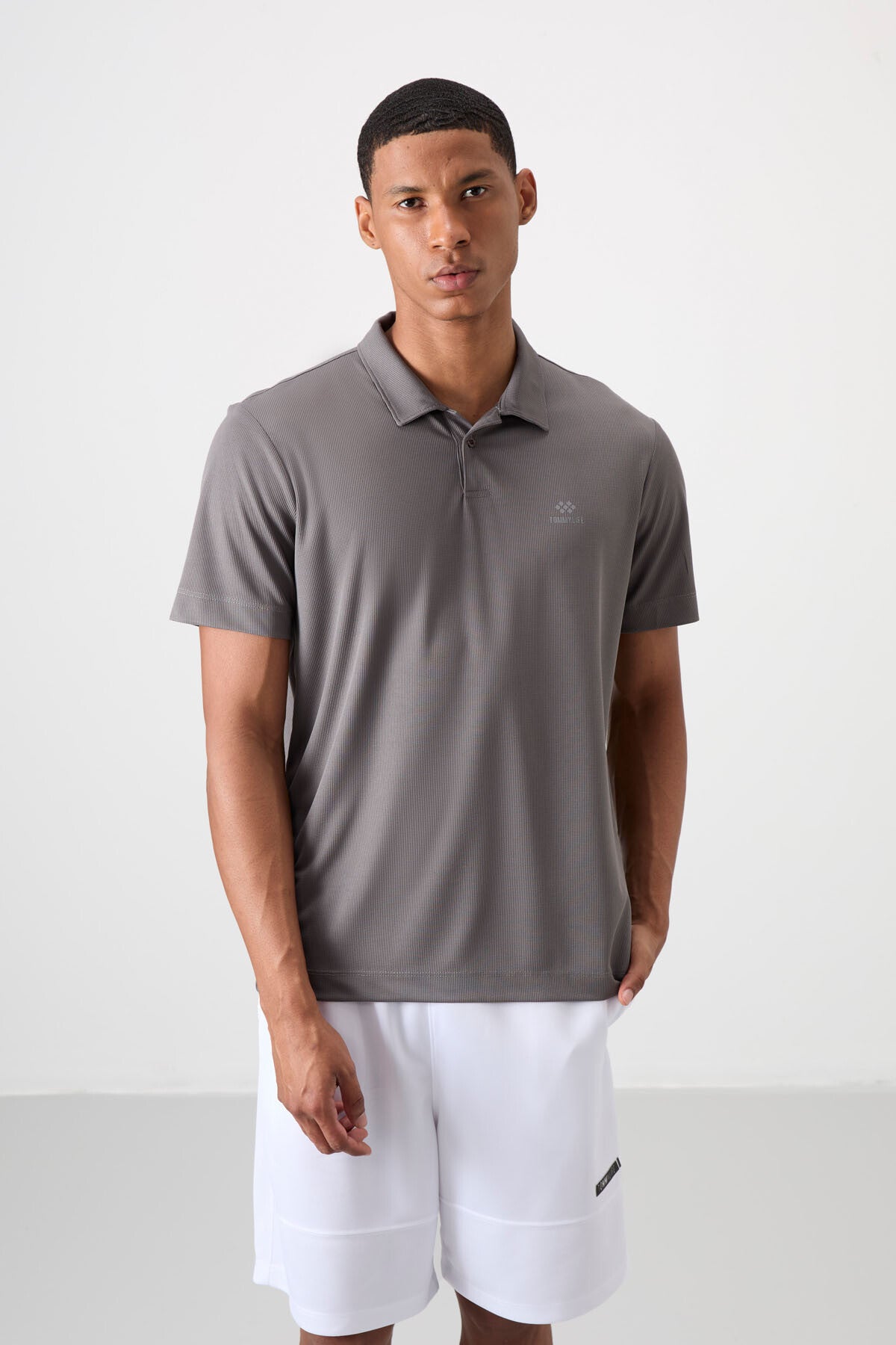 Image of Koyu Gri Logo Baskılı Standart Kalıp Polo Yaka Aktif Spor Erkek T-Shirt - 88252