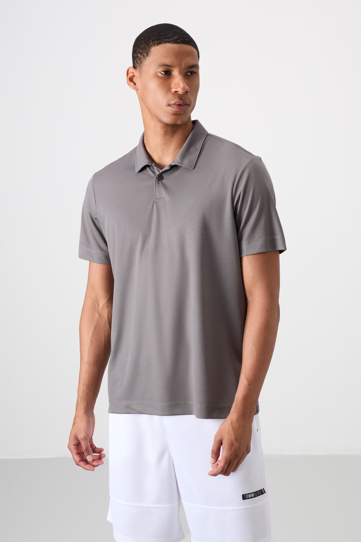 Image of Koyu Gri Logo Baskılı Standart Kalıp Polo Yaka Aktif Spor Erkek T-Shirt - 88252