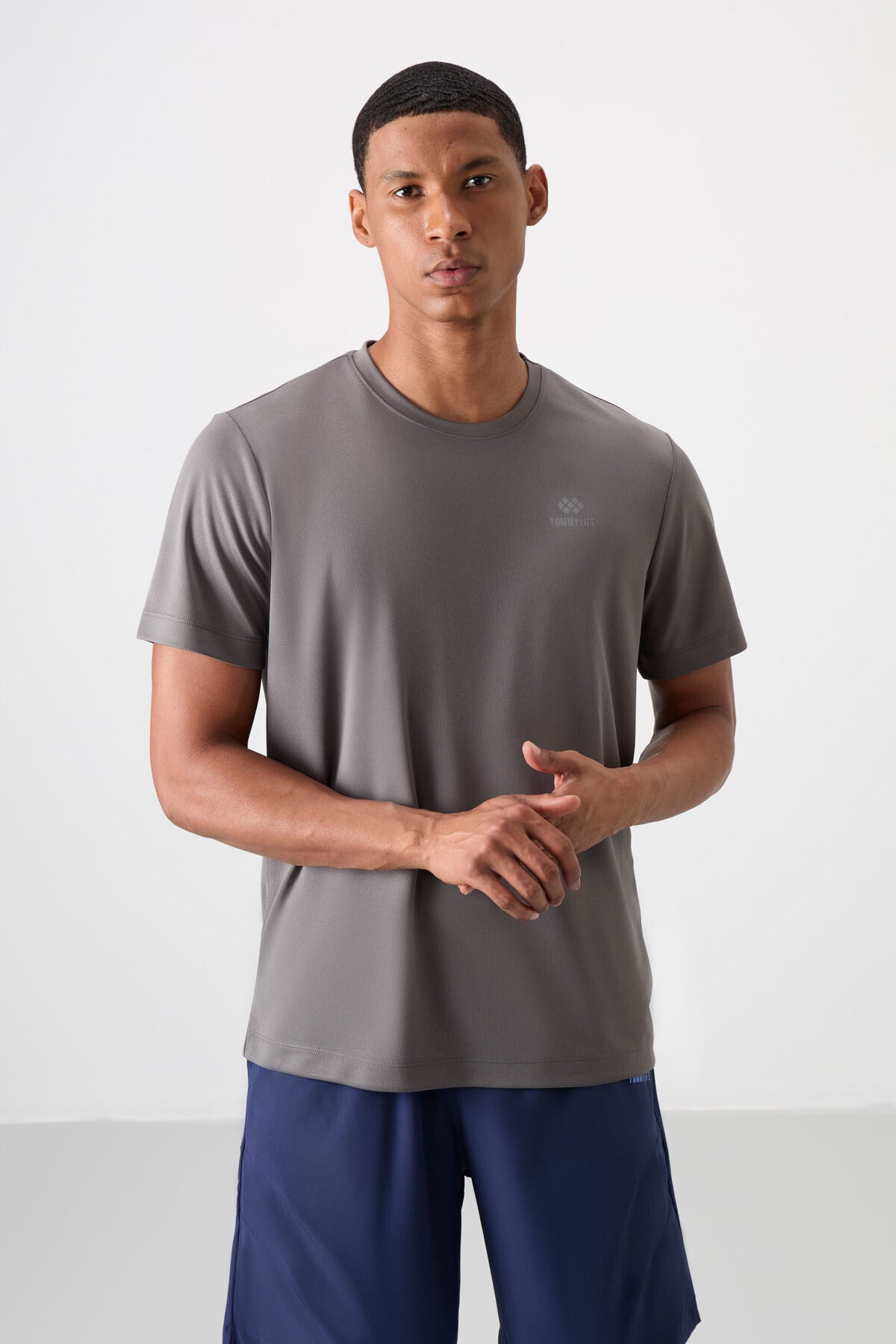 Image of Tricou bărbătesc Active Sport, cu guler rotund, croială standard, gri închis, model cu logo - 88255