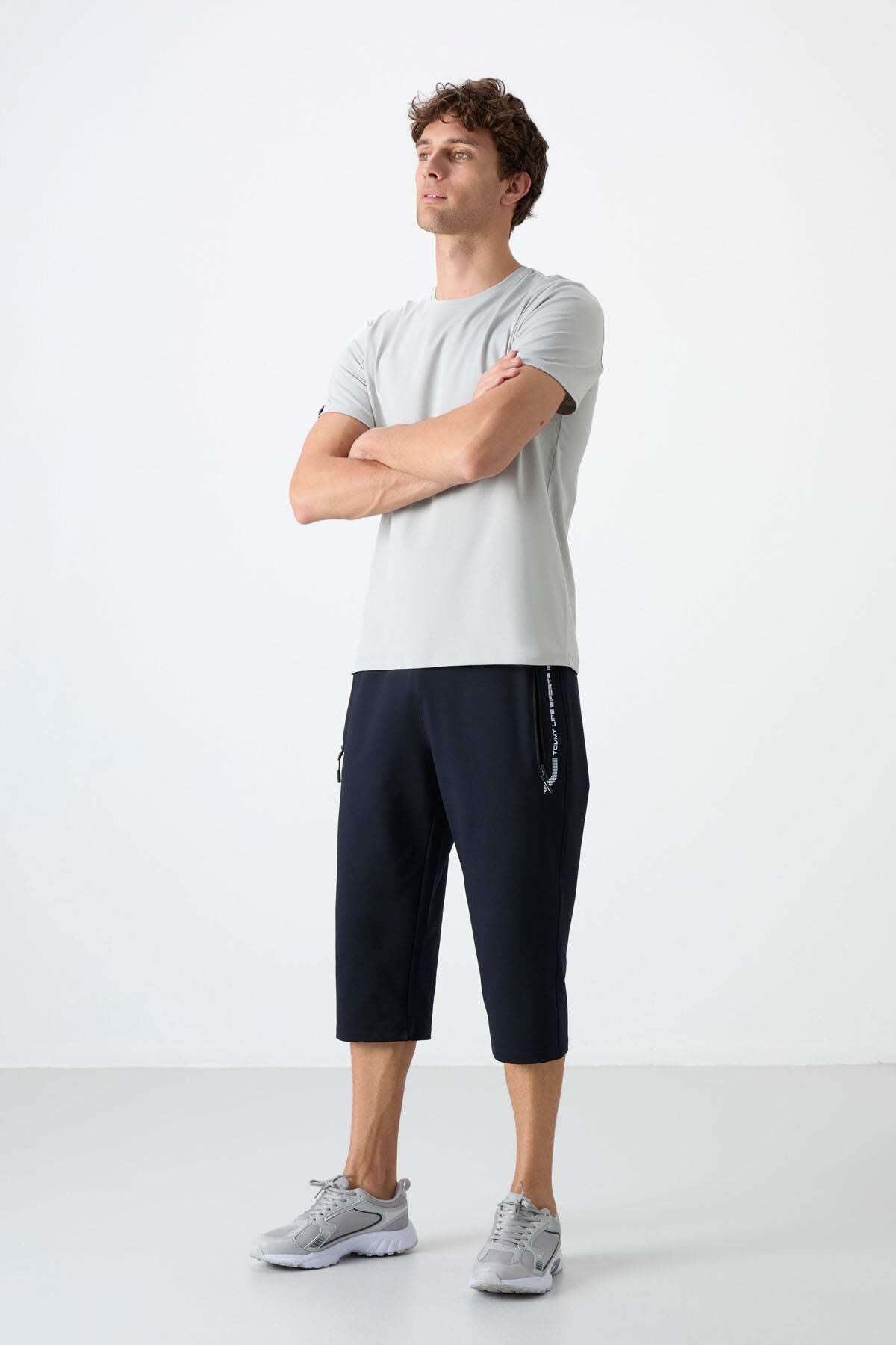 Image of Pantaloni Capri bărbătești, bleumarin și alb, cu fermoar, croială standard, model clasic - 83091