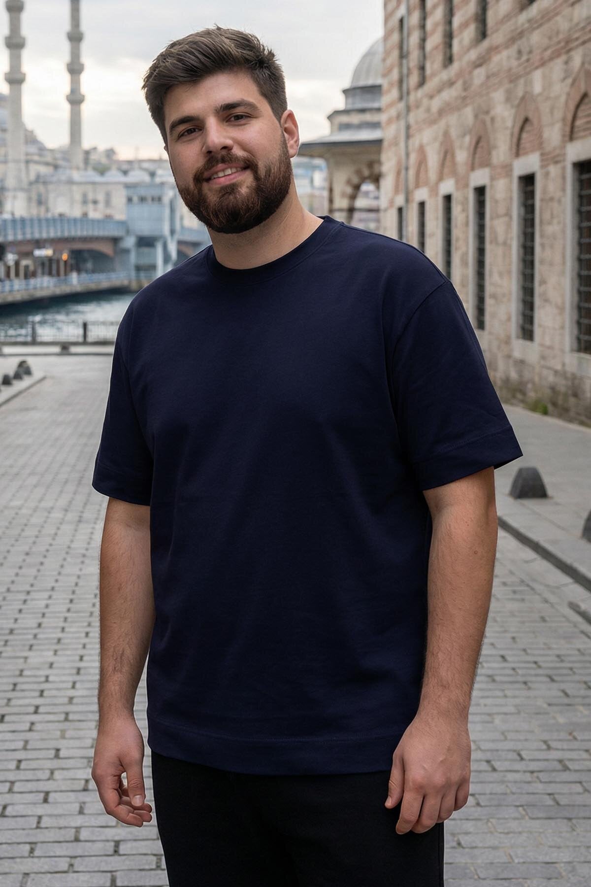 Image of Tricou bărbătesc bleumarin cu mânecă scurtă și guler rotund, mărime mare - 88072