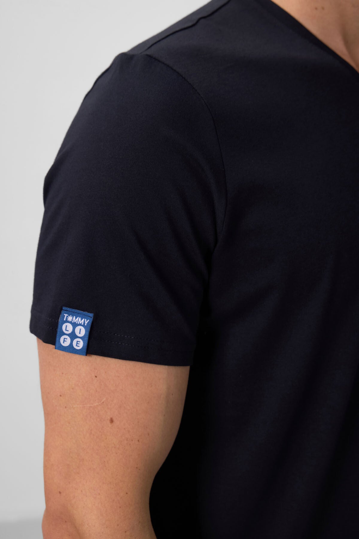 Image of Lacivert Basic Kısa Kol Standart Kalıp V Yaka Erkek T-Shirt - 87912