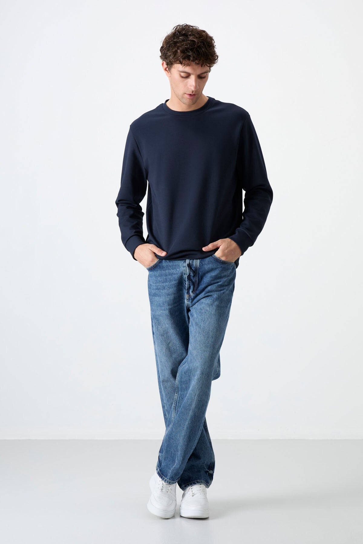 Image of Lacivert Basic O Yaka Rahat Form Erkek Sweatshirt - 88053
