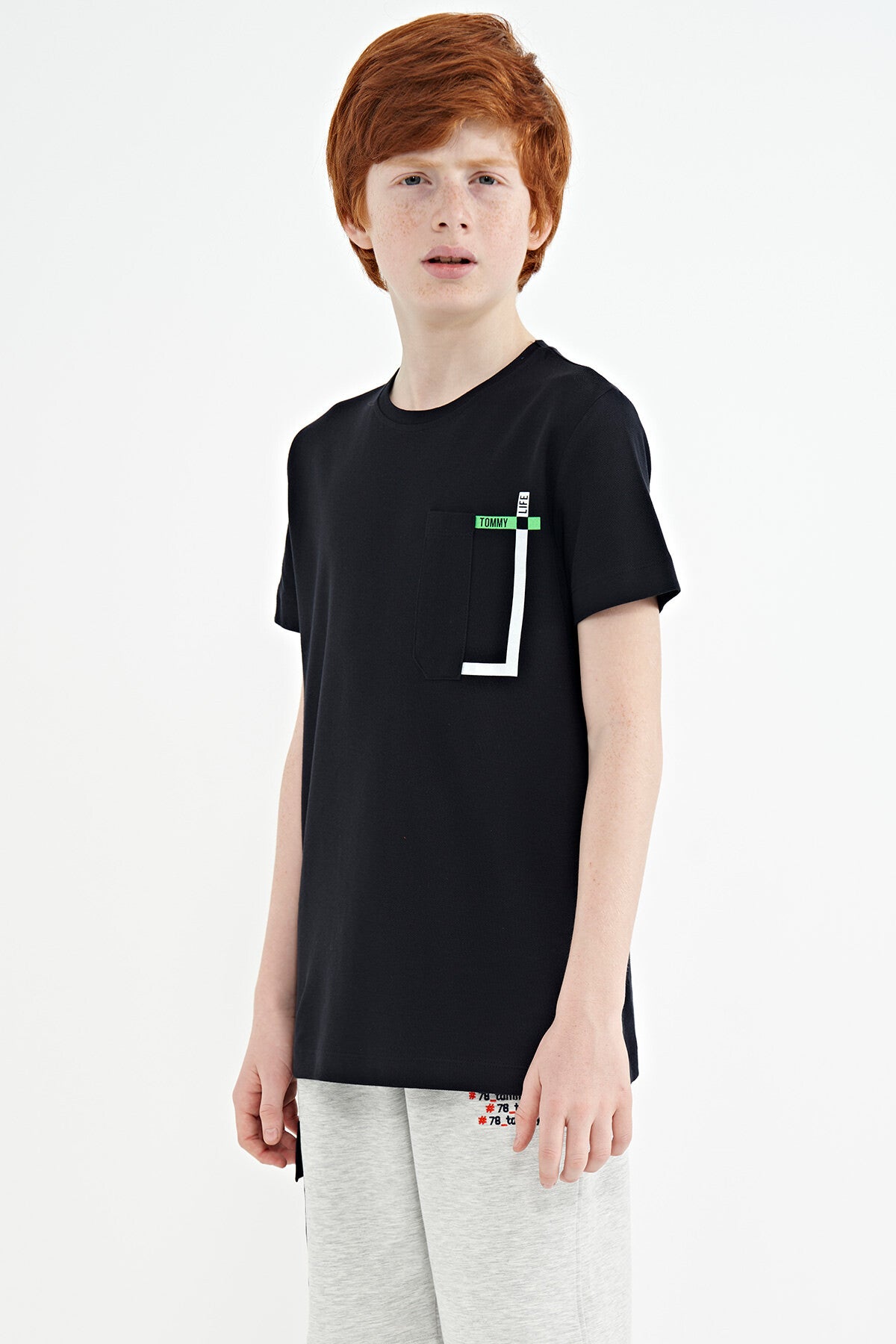 Image of Lacivert Cep Detaylı O Yaka Standart Kalıp Erkek Çocuk T-Shirt - 11120