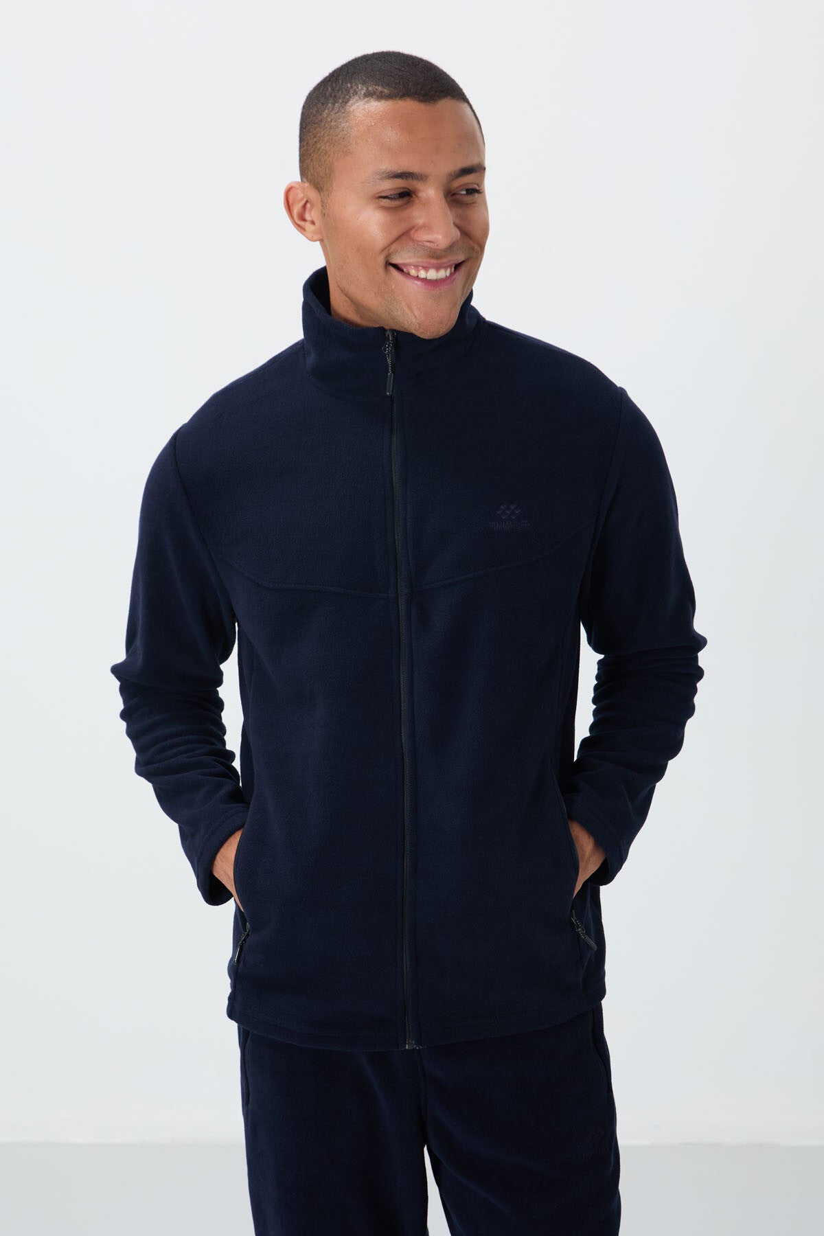 Image of Trening bărbătesc din fleece, bleumarin, cu guler înalt și fermoar, croială standard - 85193