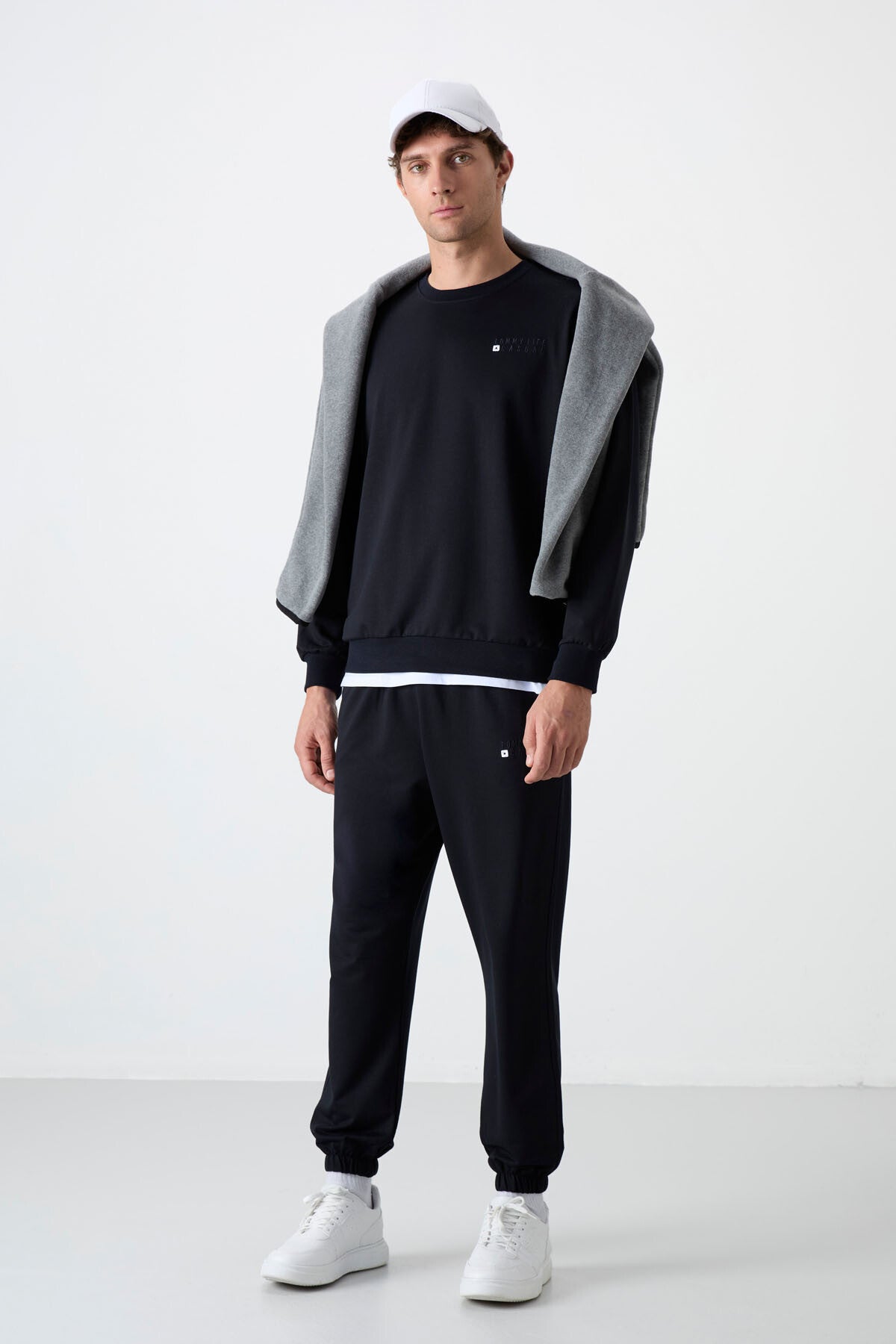 Image of Lacivert Casual O Yaka Jogger Erkek Oversize Eşofman Takımı - 85120