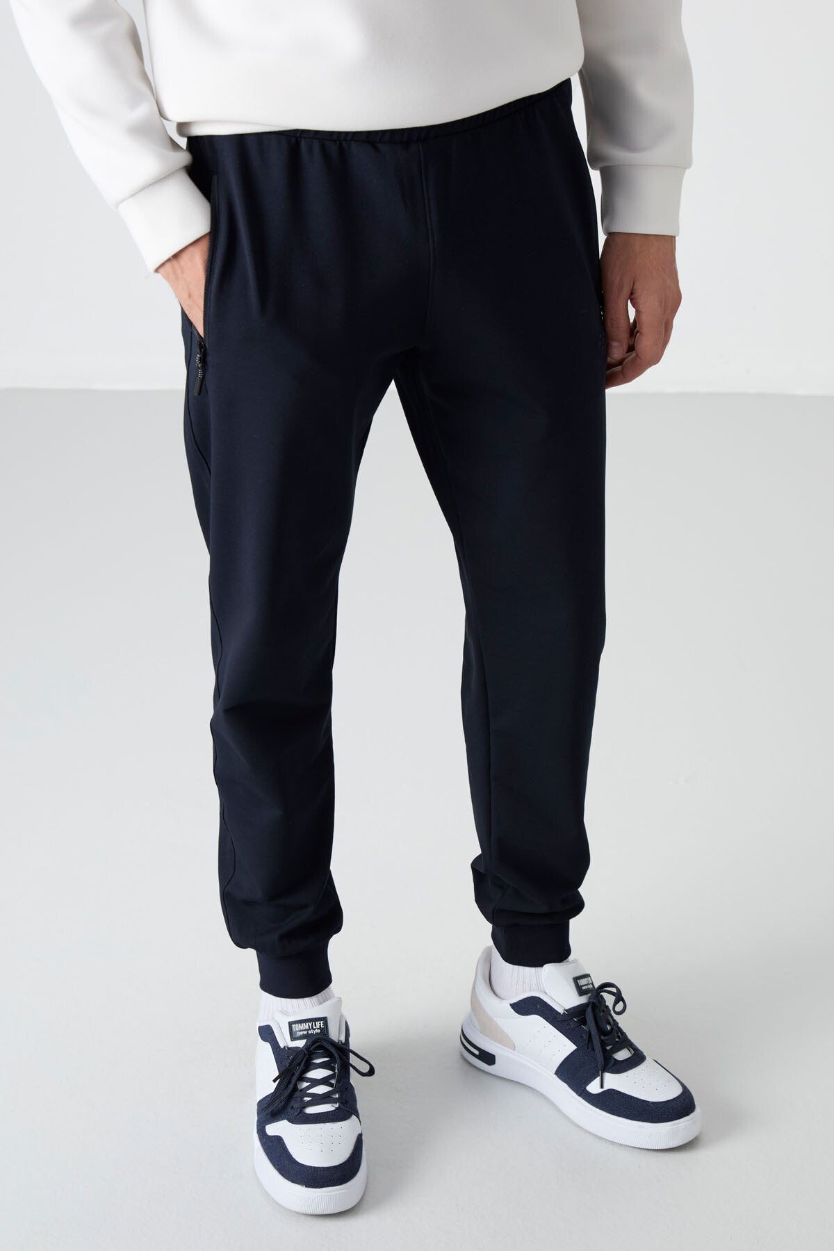 Image of Lacivert Fermuar Cepli Standart Kalıp Jogger Erkek Eşofman Alt - 84587