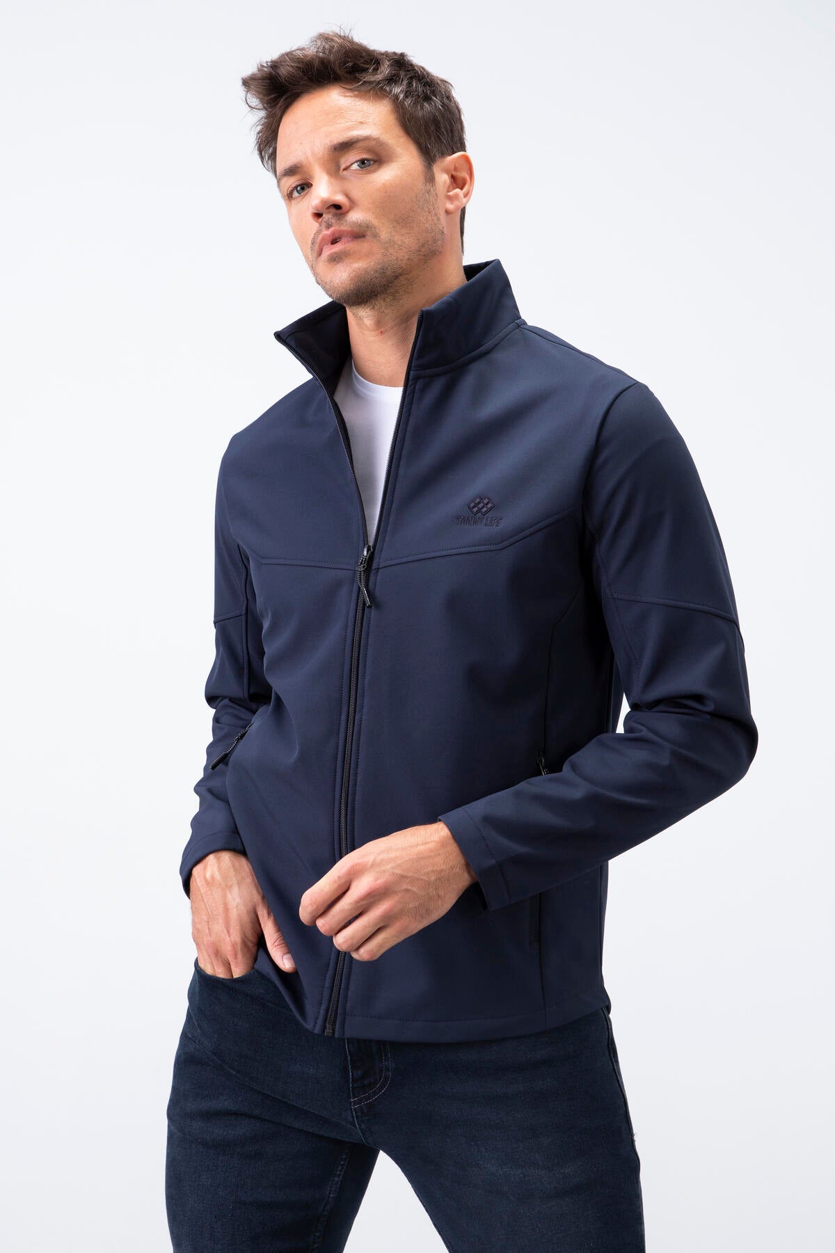 Image of Lacivert Fermuarlı Dik Yaka Su ve Rüzgar Geçirmez Softshell Erkek Mont - 88050