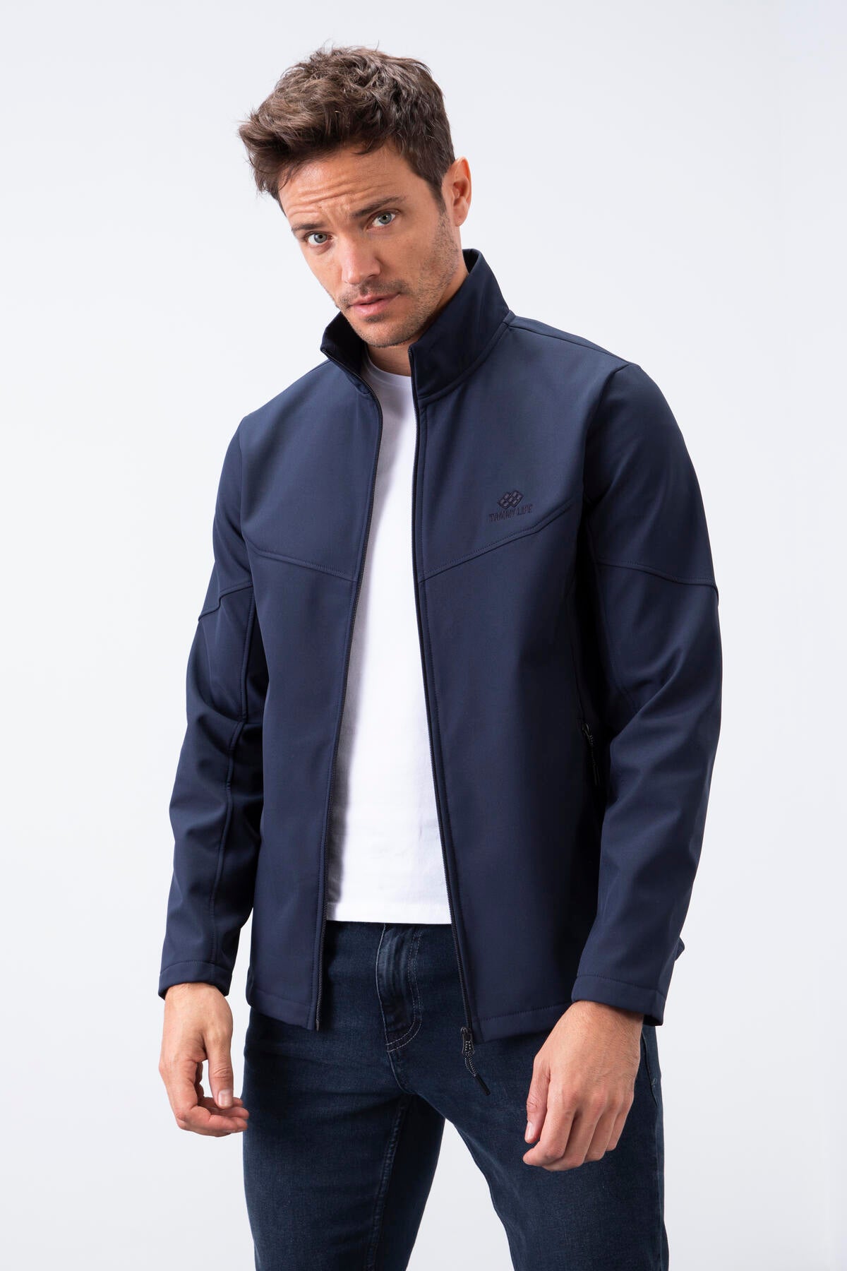 Image of Lacivert Fermuarlı Dik Yaka Su ve Rüzgar Geçirmez Softshell Erkek Mont - 88050
