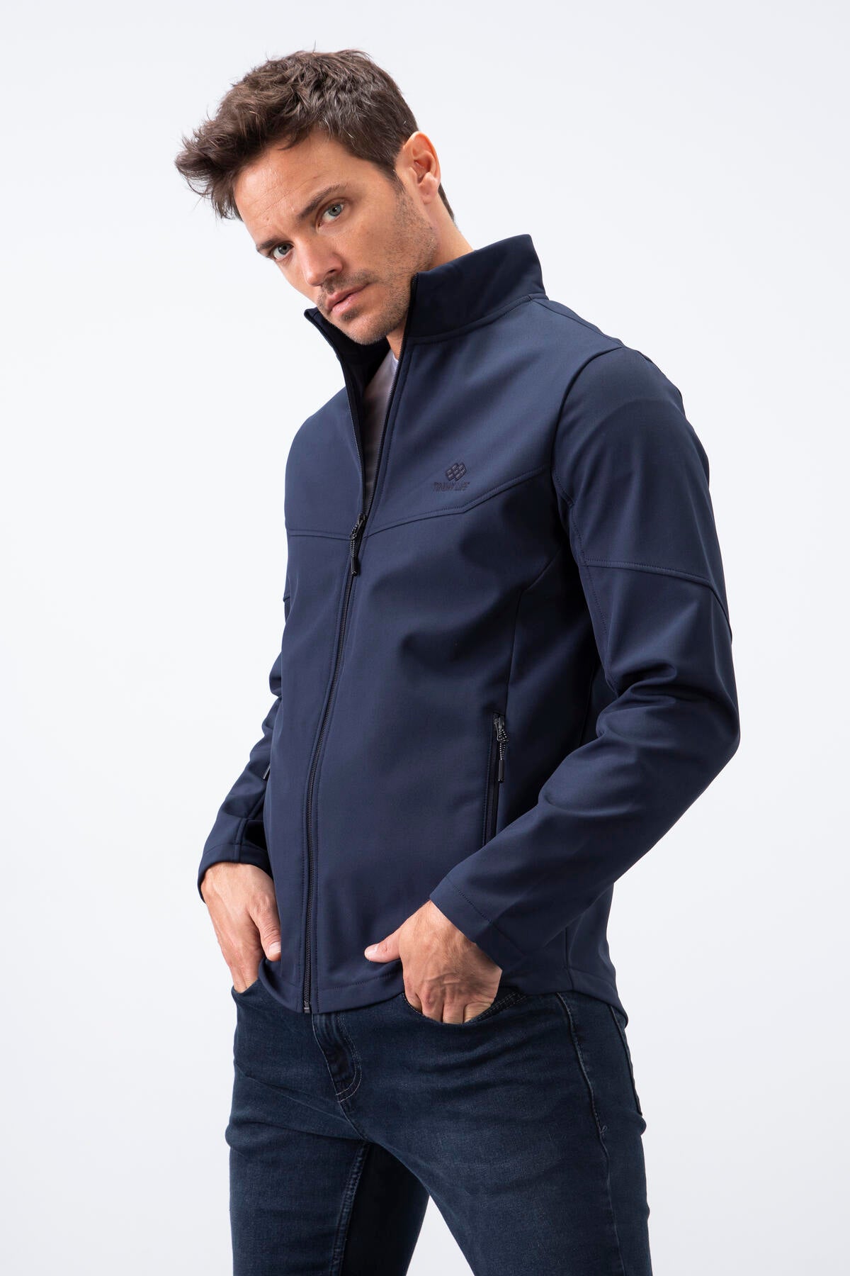 Image of Lacivert Fermuarlı Dik Yaka Su ve Rüzgar Geçirmez Softshell Erkek Mont - 88050