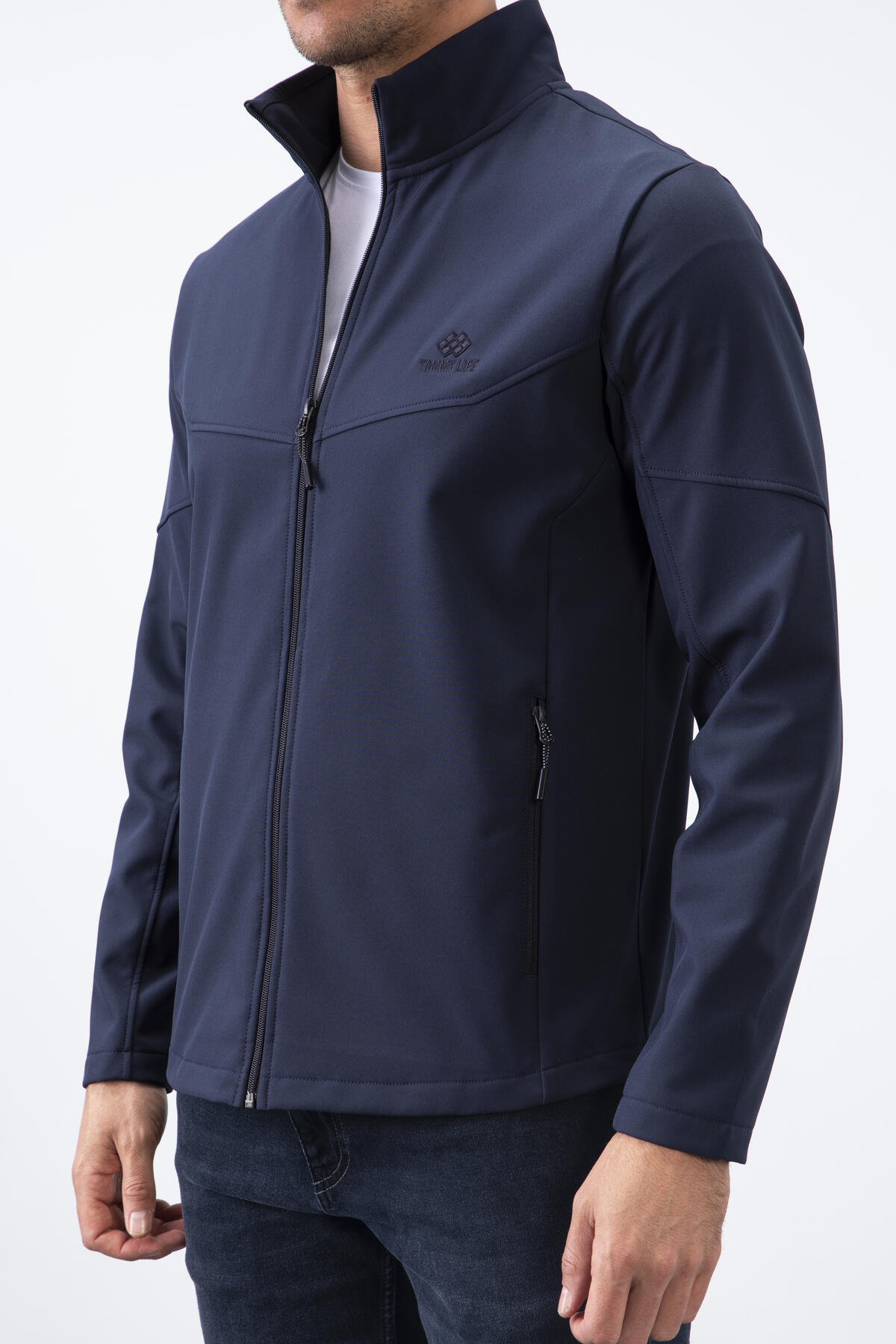 Image of Lacivert Fermuarlı Dik Yaka Su ve Rüzgar Geçirmez Softshell Erkek Mont - 88050