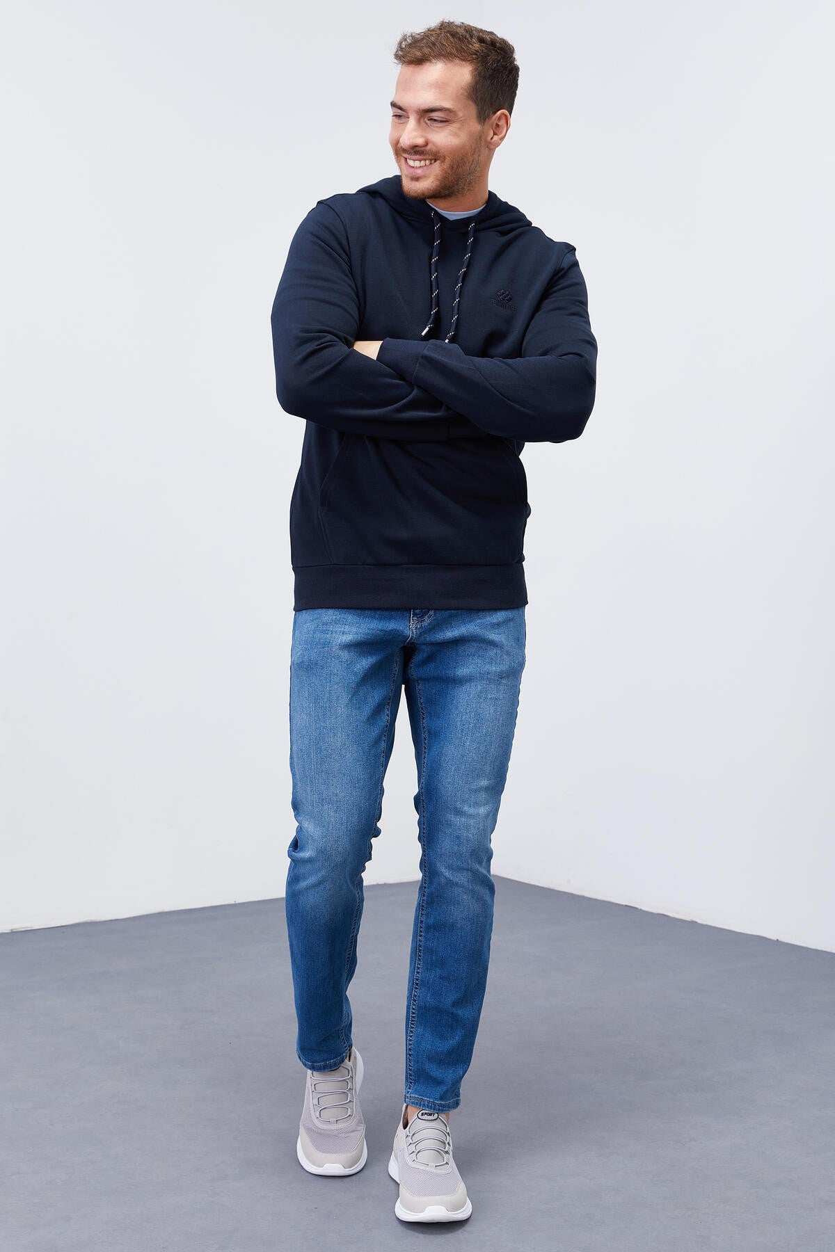 Image of Lacivert Kanguru Cep Standart Kalıp Kapüşonlu Erkek Sweatshirt - 87872