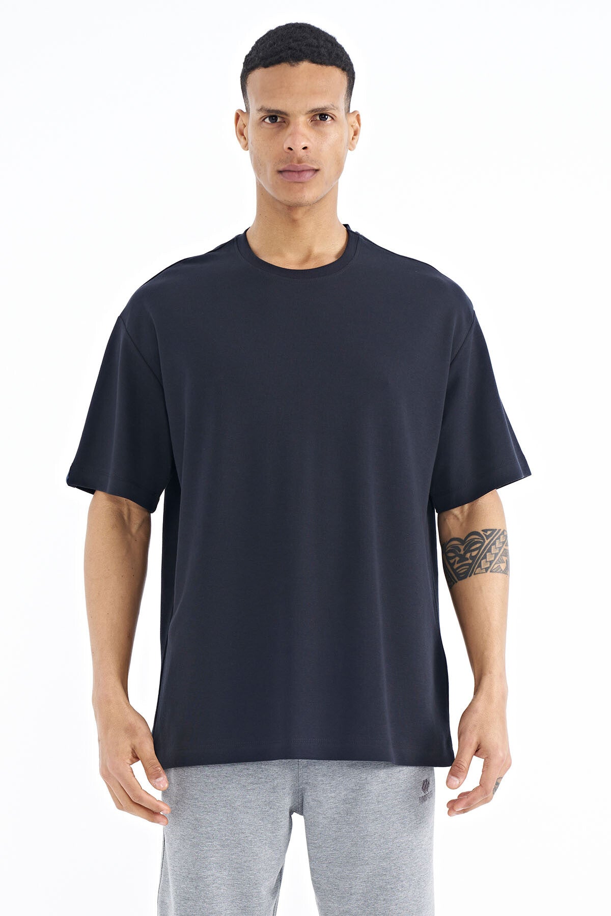 Image of Lacivert Kol Arma Detaylı Basic Oversize Erkek T-Shirt - 88193