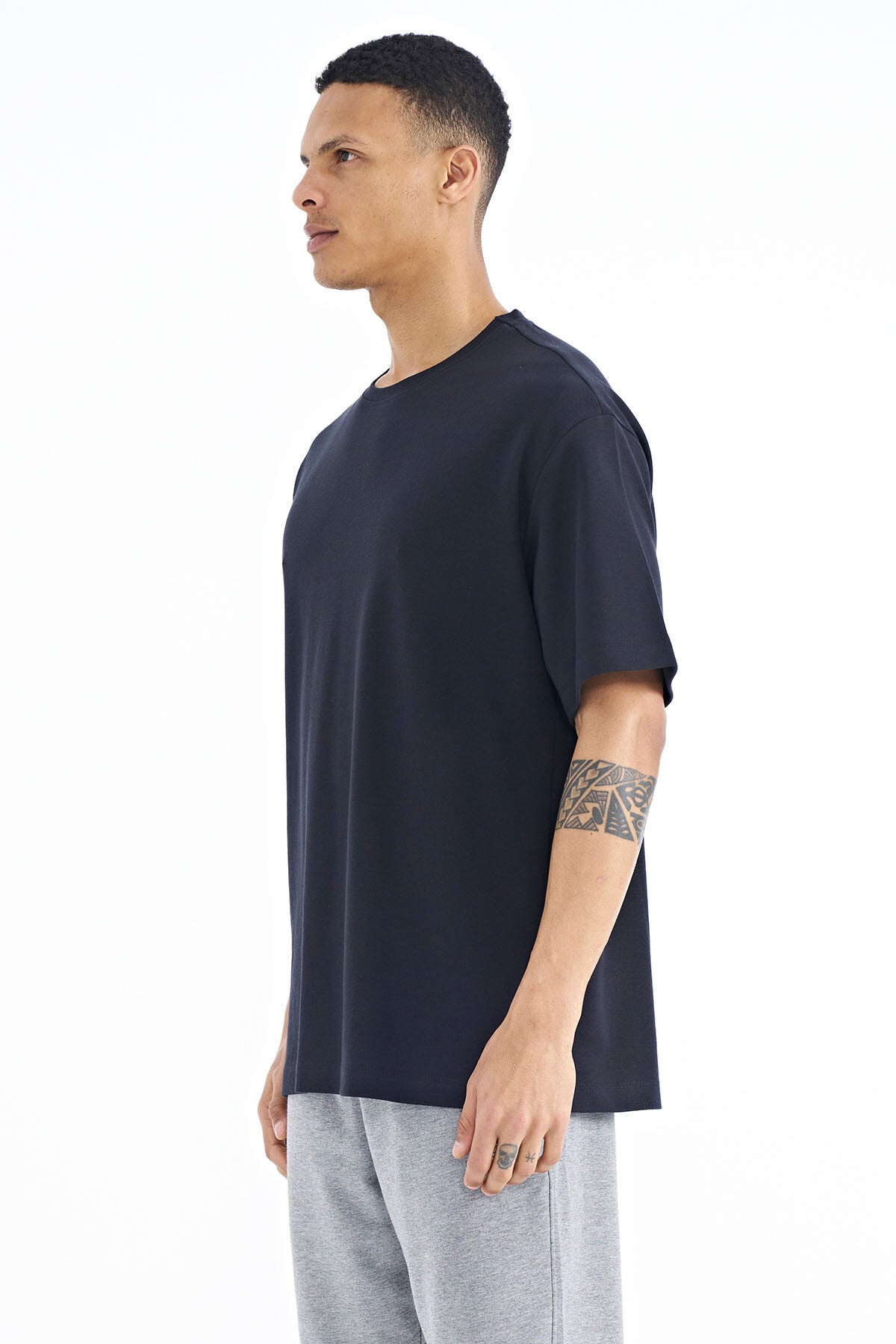 Image of Lacivert Kol Arma Detaylı Basic Oversize Erkek T-Shirt - 88193
