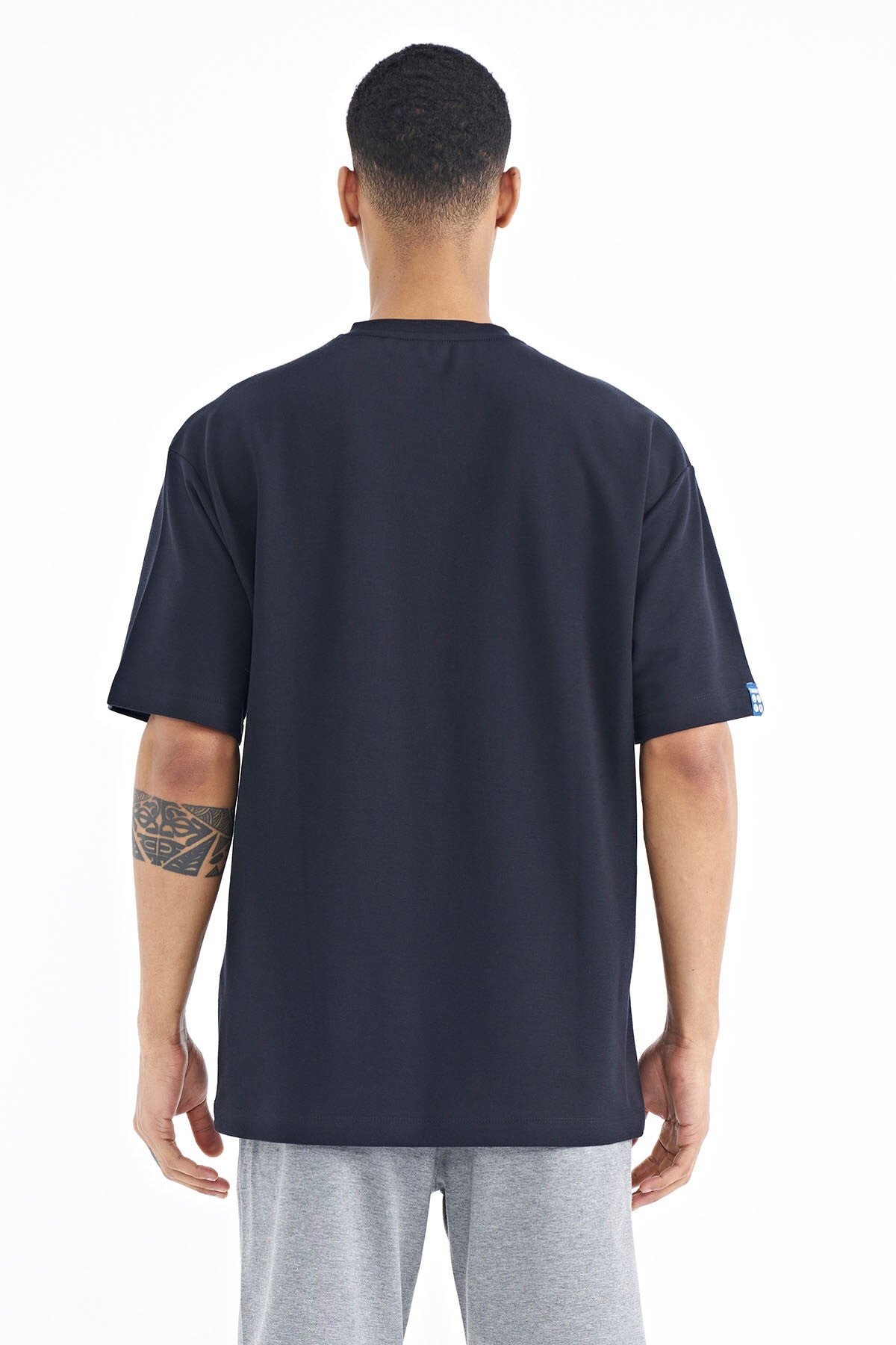 Image of Lacivert Kol Arma Detaylı Basic Oversize Erkek T-Shirt - 88193